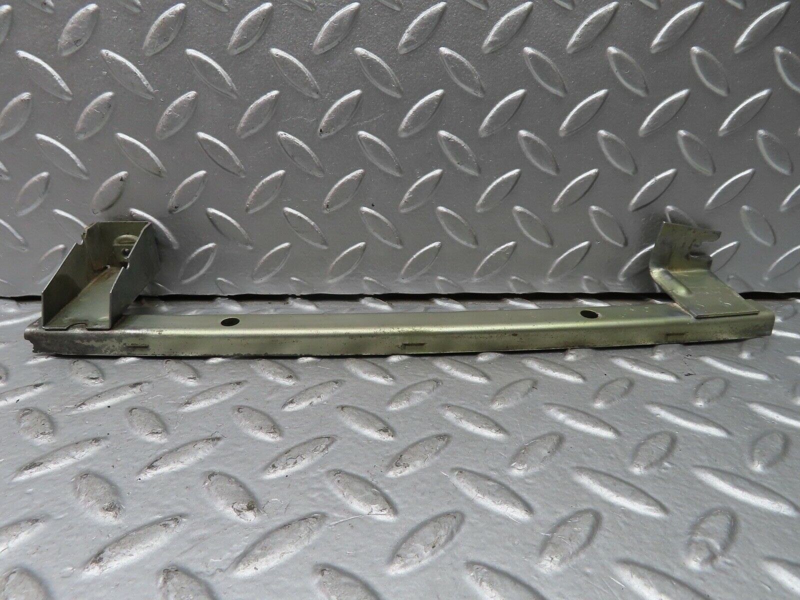 21482 Mercedes-Benz W126 300SE Rear Right Window Channel