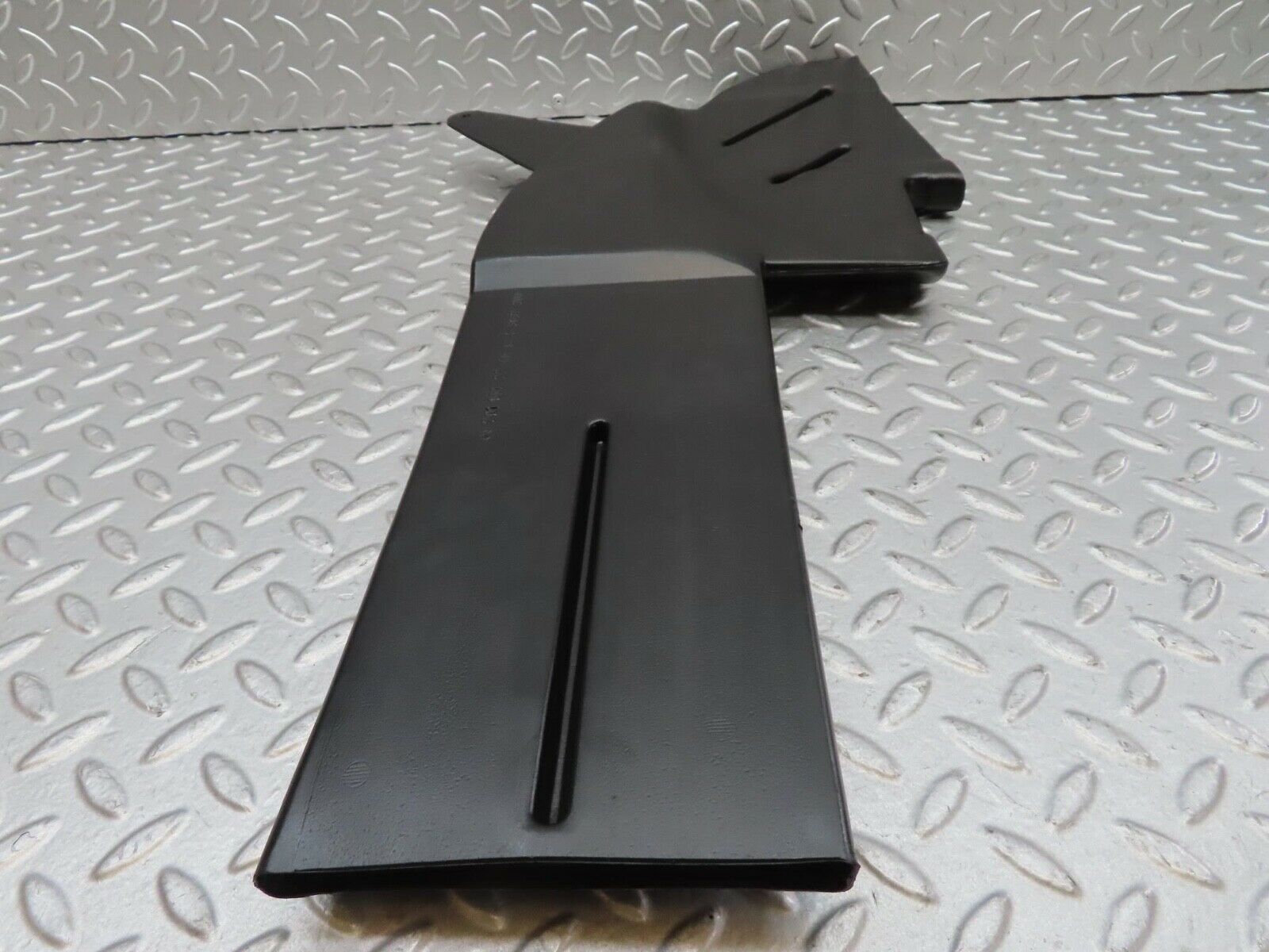 14685 Mercedes-Benz W201 190E Air Duct Heater Ventilation Right Side