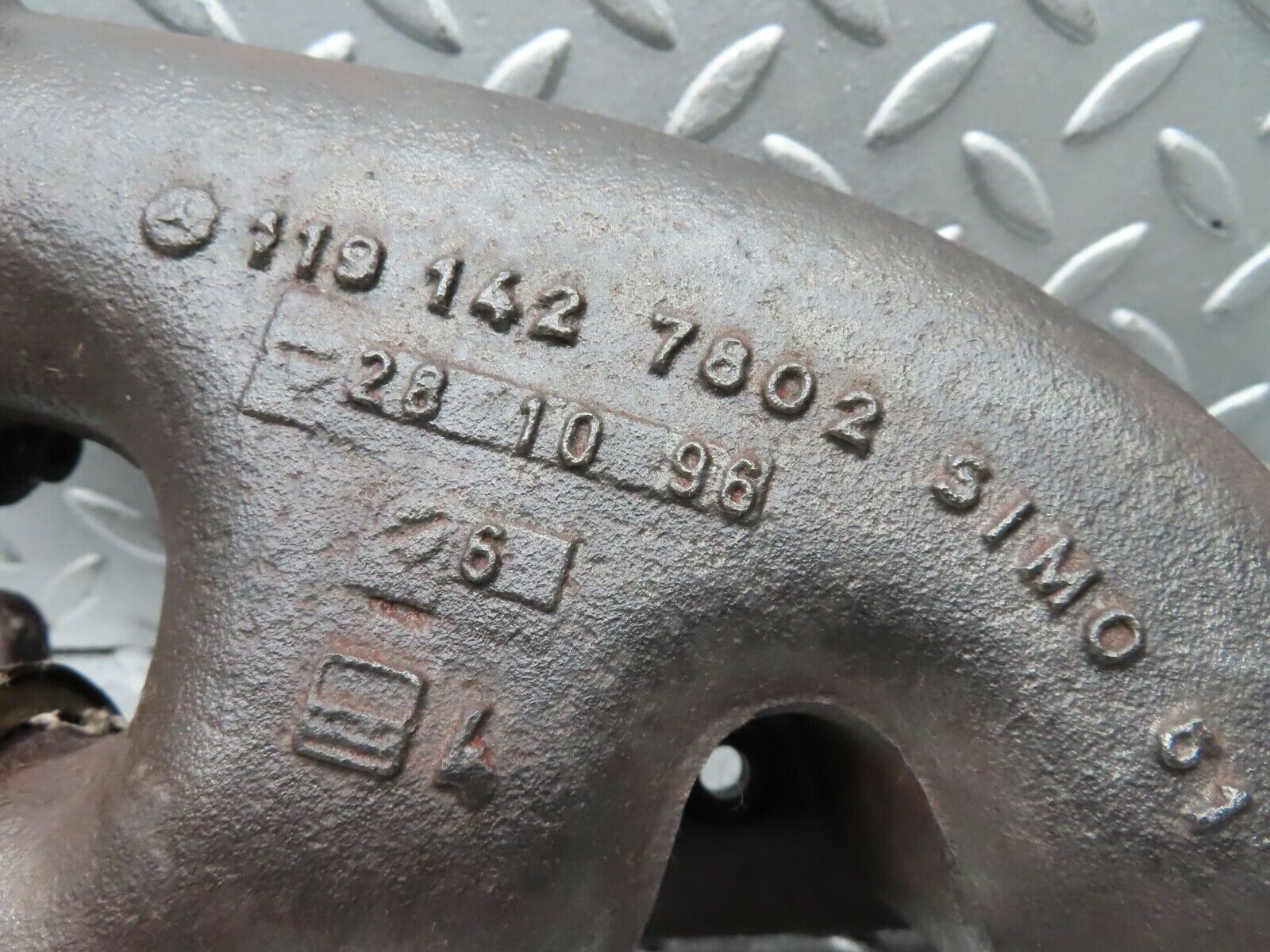 19600 Mercedes-Benz C140 CL420 Coupe Exhaust Manifold Left 1191427802