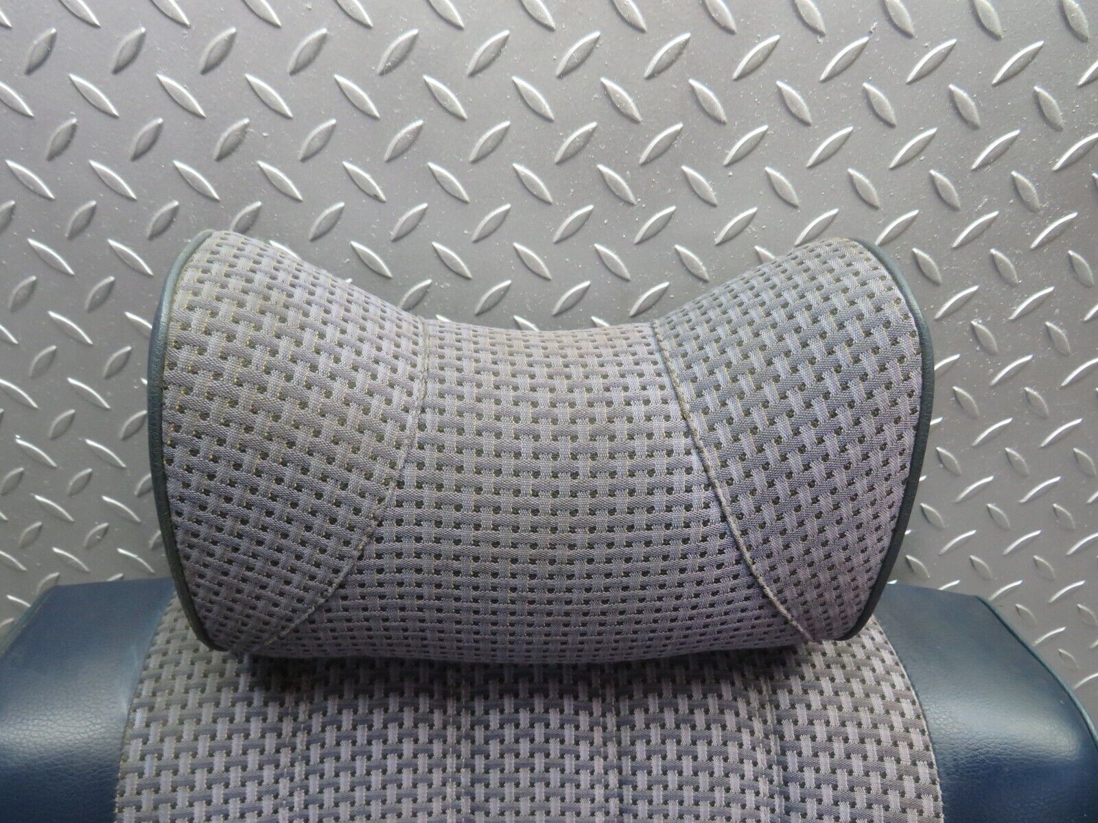 31147 Mercedes-Benz W123 200D Front Left Passenger Seat Blue