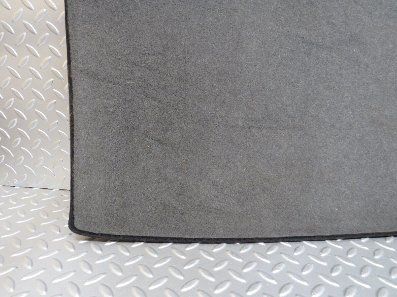 24704 Mercedes-Benz W140 S320 Trunk Boot Floor Carpet