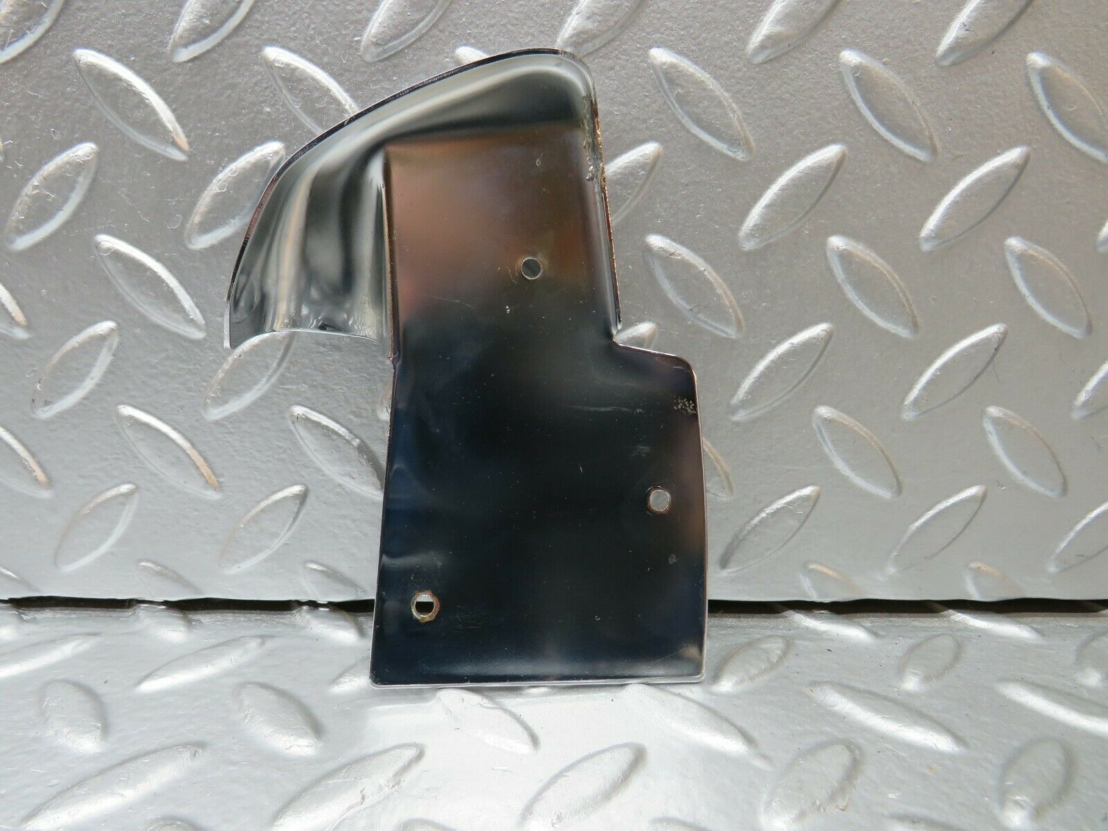 22353 Mercedes-Benz C124 E220 Coupe B Pillar Chrome Cover Plate Right Side