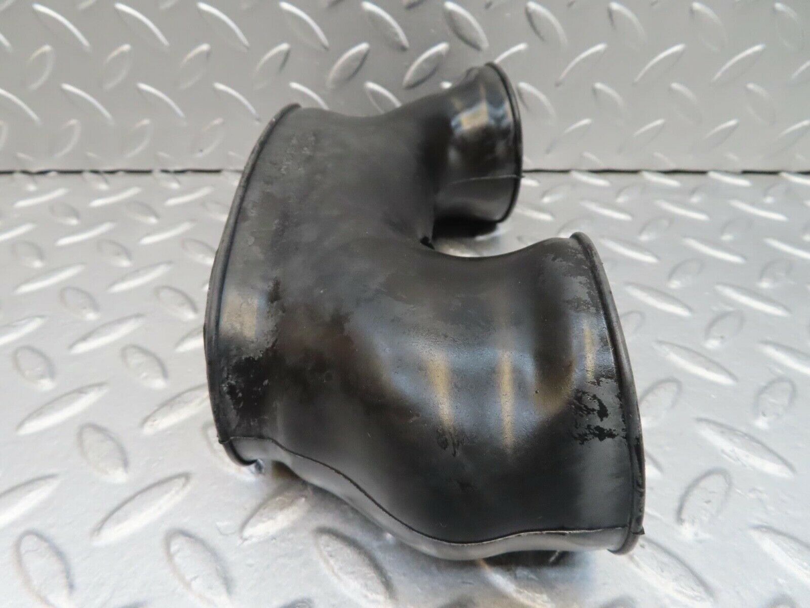 15998 Mercedes-Benz W123 280E Air Duct Rubber Hose 1238320988