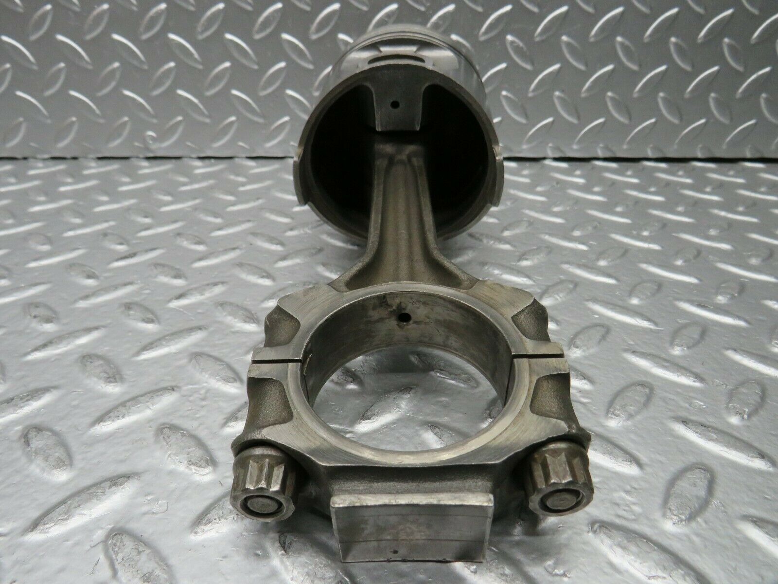22794 Mercedes-Benz C107 450SLC Coupe Piston With Connecting Rod 92.48 mm