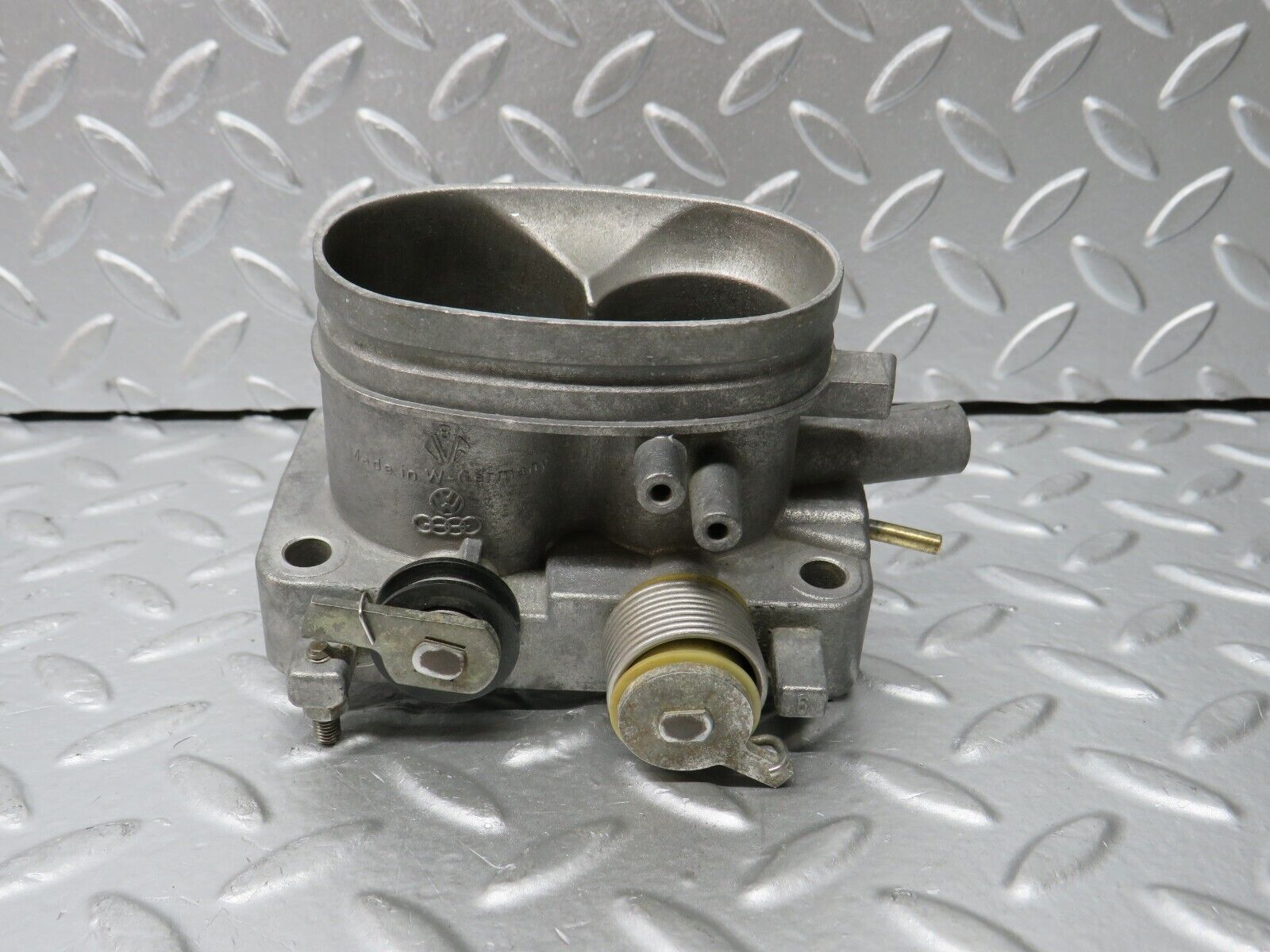30124 Porsche 924 Throttle Body Valve