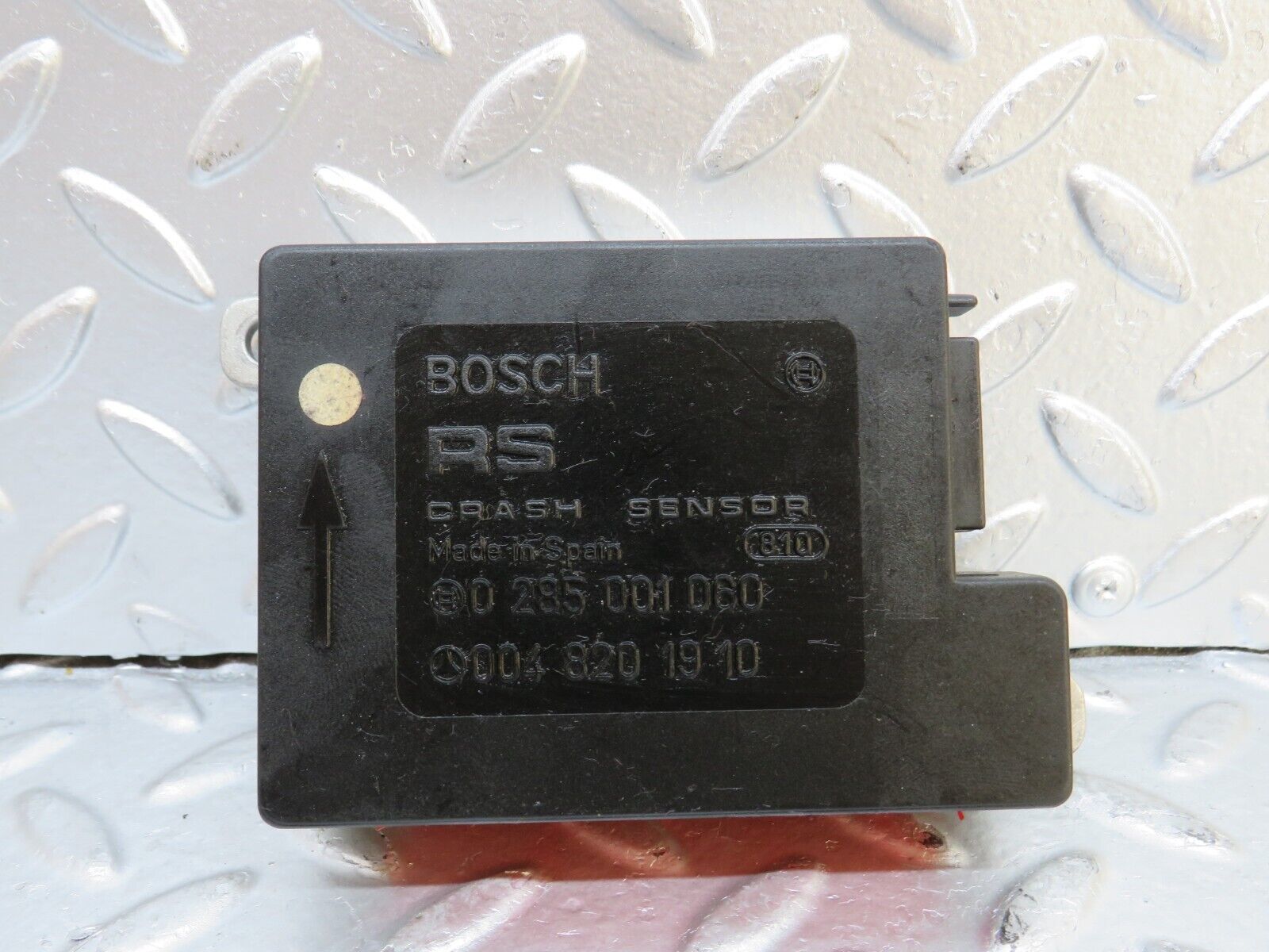 29436 Mercedes-Benz W124 230E Crash Sensor 0048201910 0285001060