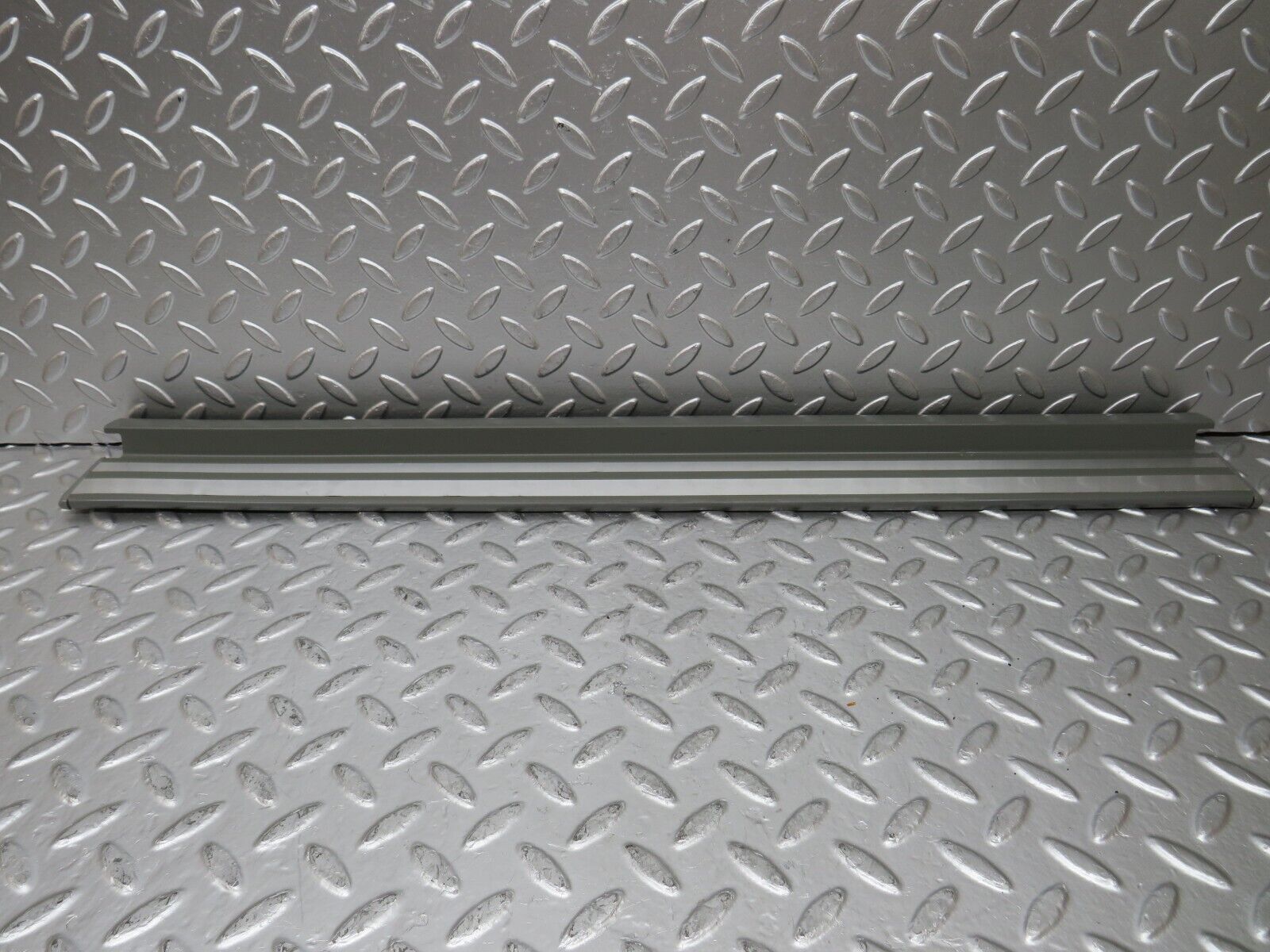 25866 Mercedes-Benz W124 280E Front Left Door Sill Trim