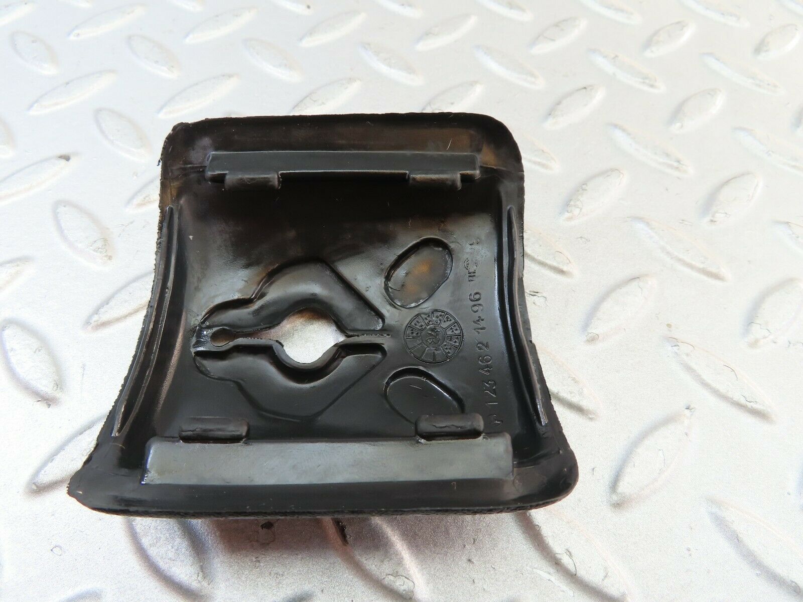 7652 Mercedes-Benz S123 230TE Wagon Steering Column Switch Cover 1234621496