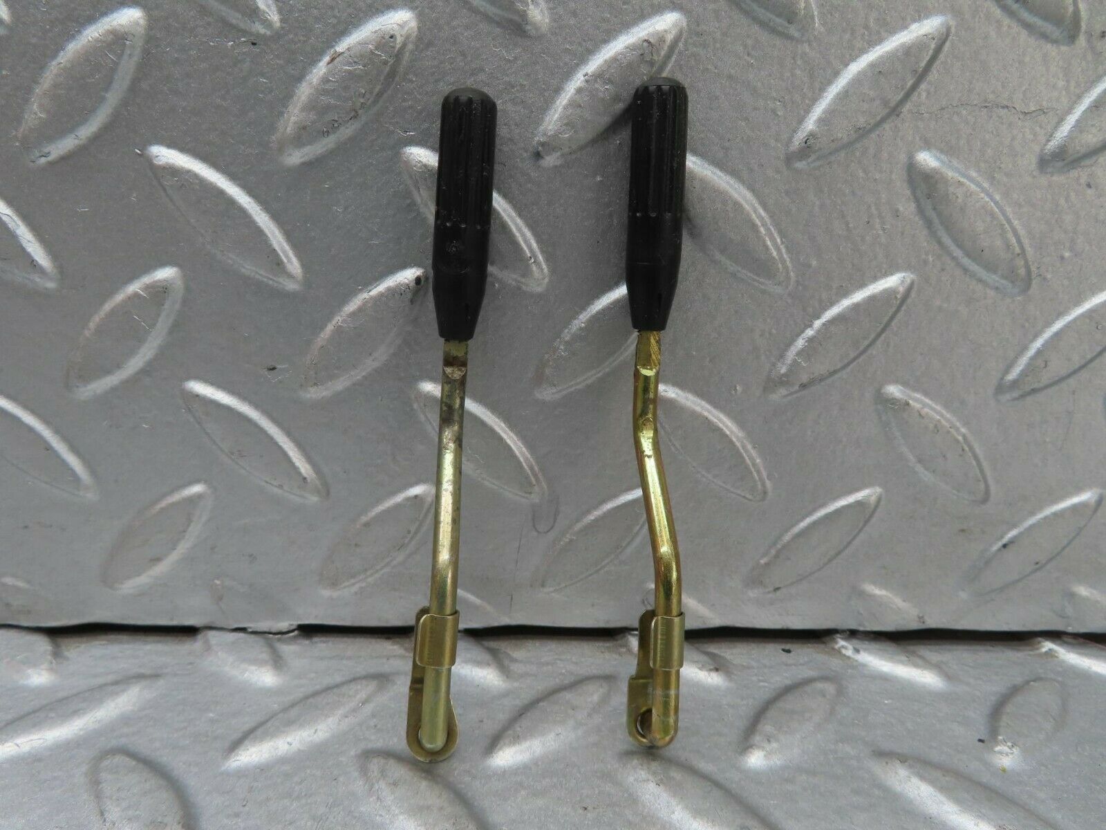 15230 Mercedes-Benz W123 230E Front Door Lock Knob Pair