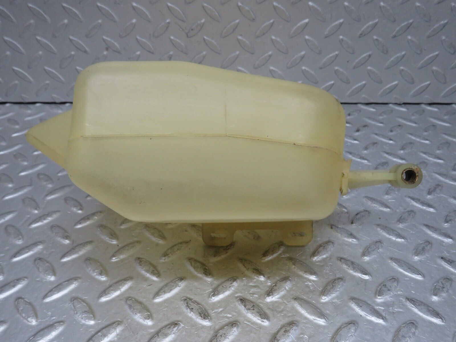 37860 Mercedes-Benz A124 320E Cabriolet Coolant Expansion Tank 1245000449