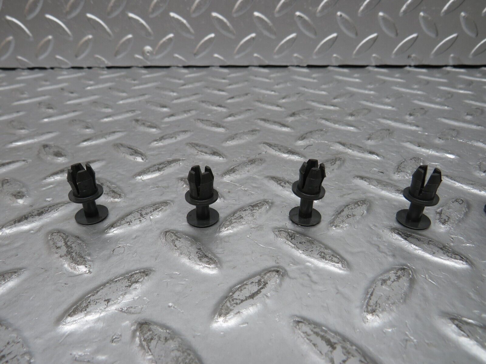 29896 Mercedes-Benz W123 230E Glove Box 1236890491