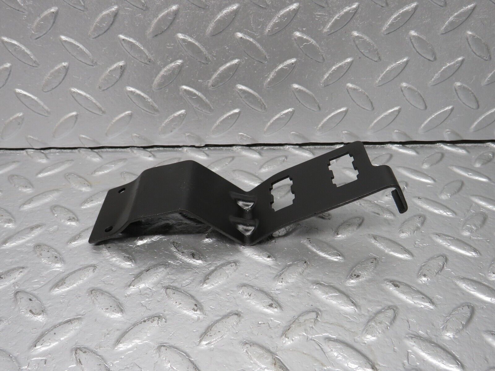 40414 Mercedes-Benz W110 230 Relay Holder Bracket