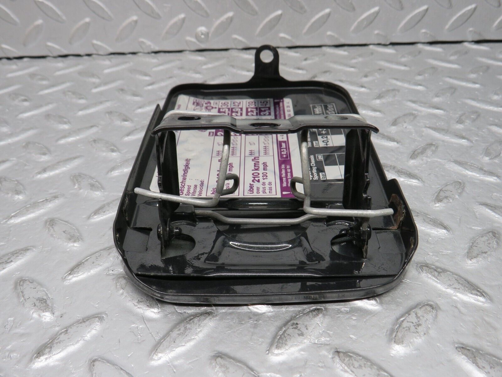 37842 Mercedes-Benz A124 320E Cabriolet Fuel Tank Flap Cap 1245848339