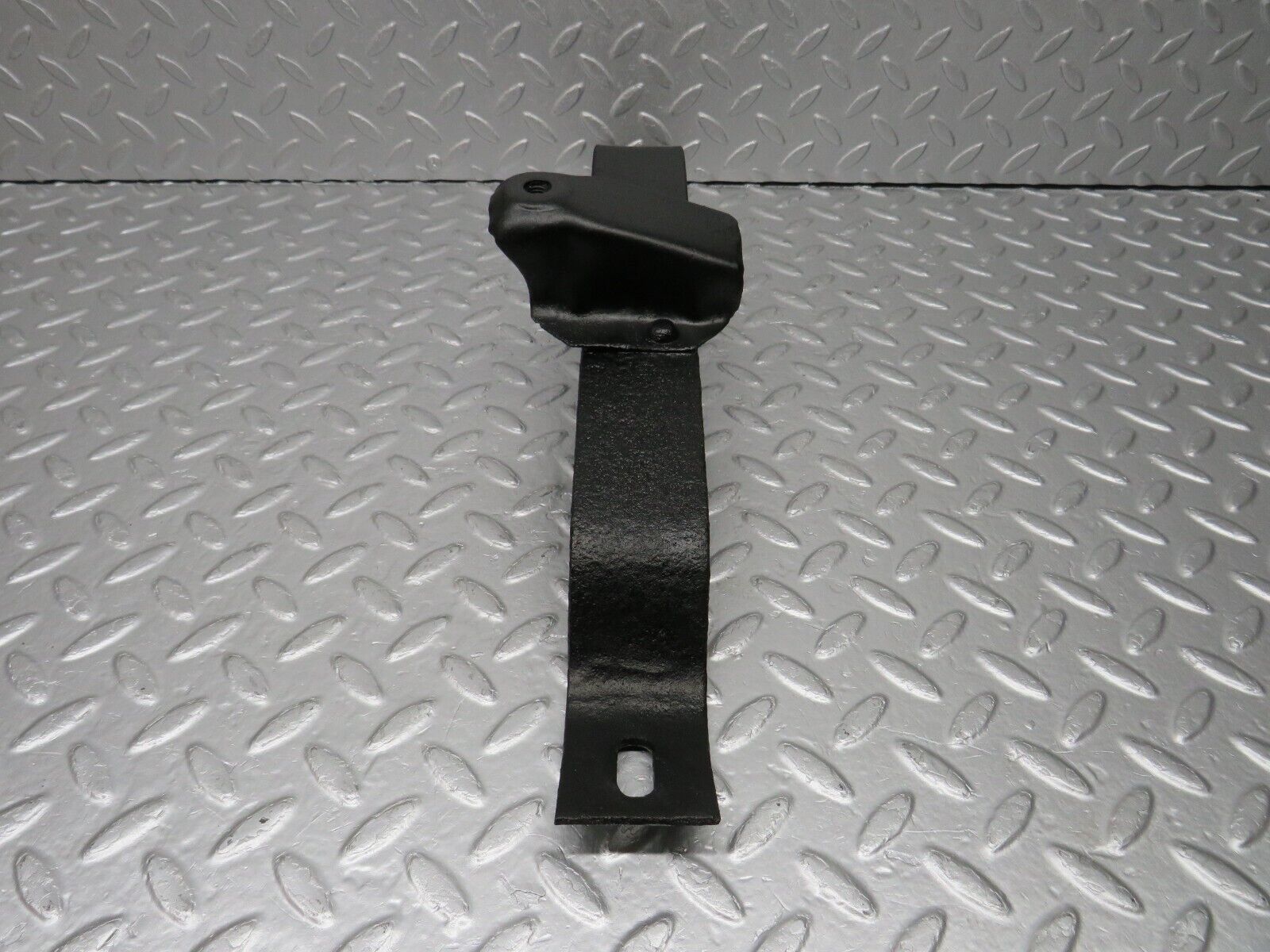 40392 Mercedes-Benz W110 230 Rear Right Bumper Bracket