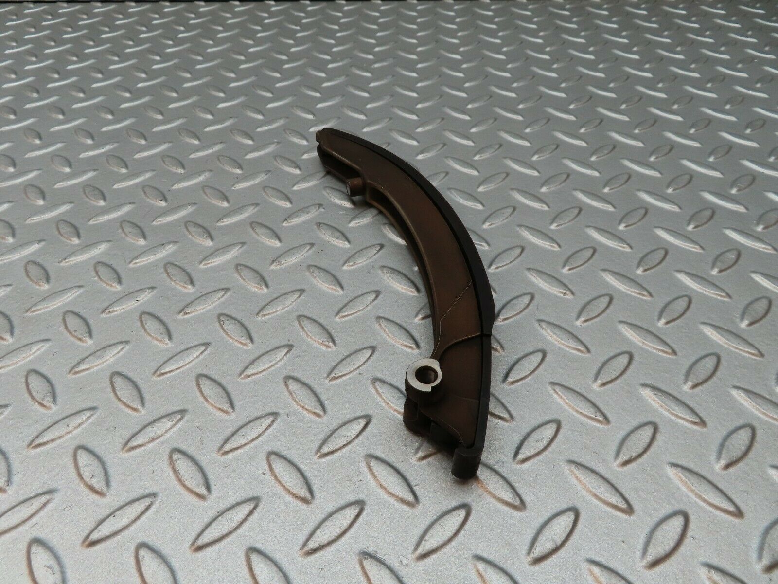 3894 Mercedes-Benz S123 200T Wagon Timing Chain Guide Rail 1020520483