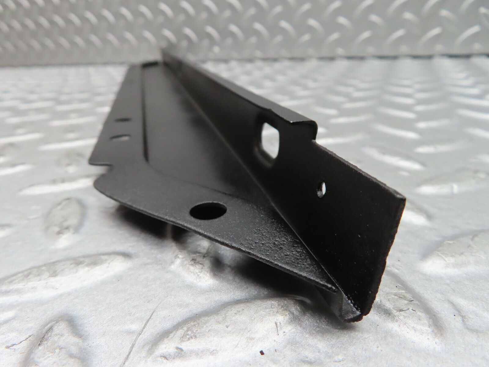 18536 Mercedes-Benz W111 220SE Coupe Rear Window Channel Support