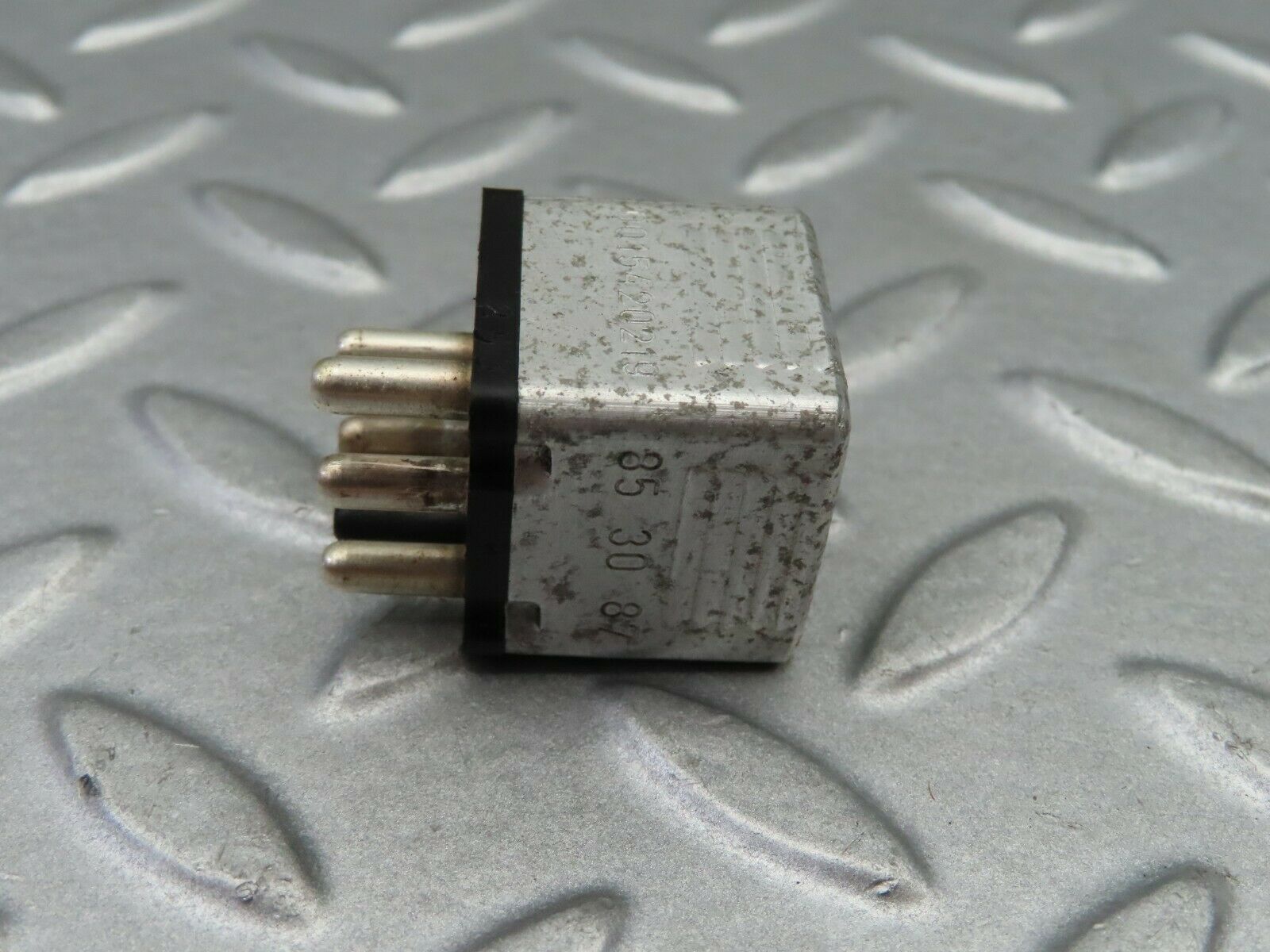 5768 Mercedes-Benz W123 200 Multi Purpose Relay 0015420219