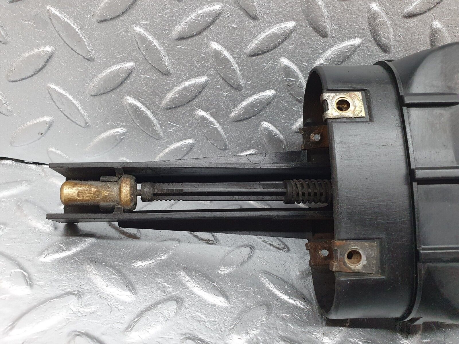 41541 Mercedes-Benz W124 200E Air Intake Pipe