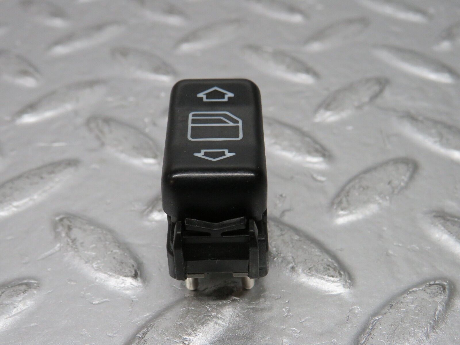 31382 Mercedes-Benz S124 220TE Electric Window Switch Right Side 1248209410