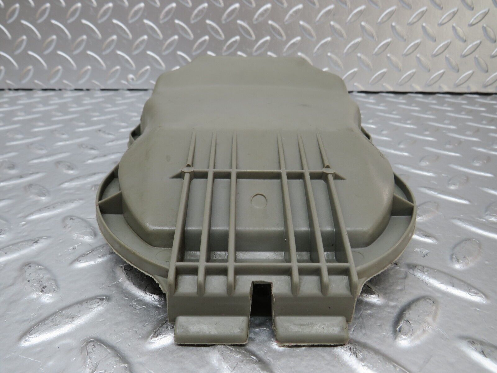 25601 Mercedes-Benz W123 200 Headlight Back Cover Right