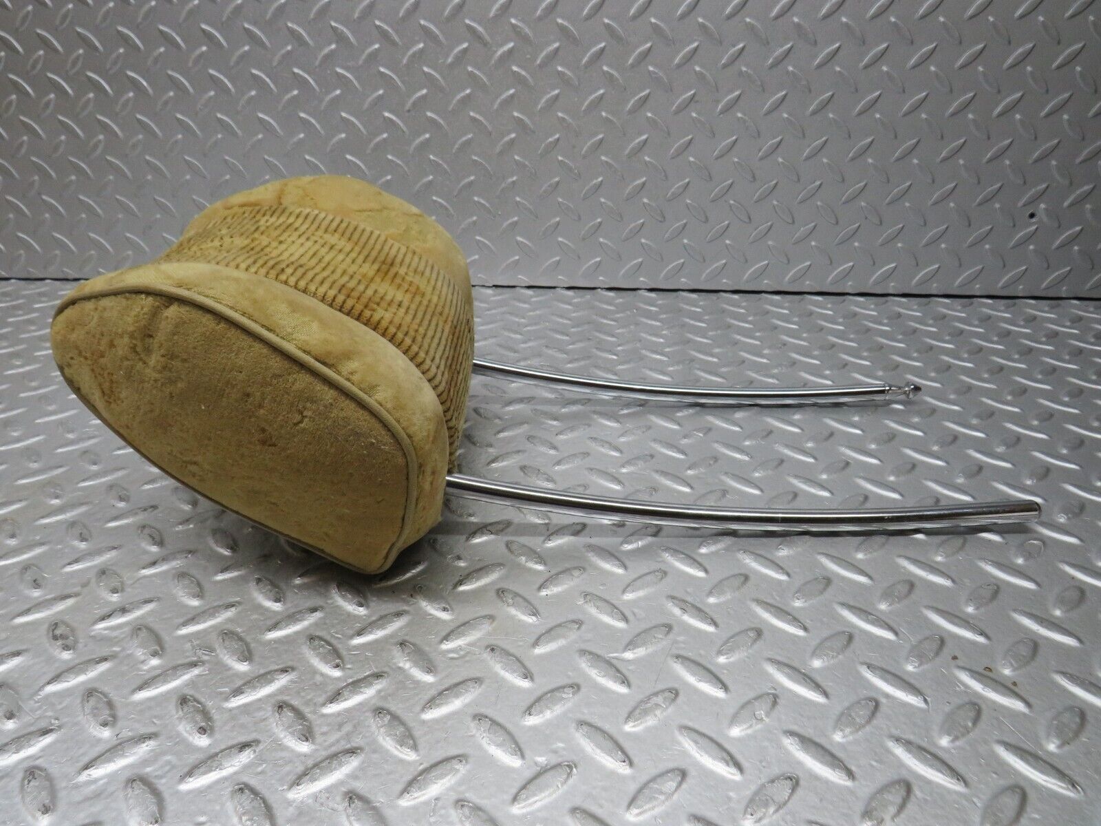 37078 Mercedes-Benz C126 420SEC Coupe Front Seat Headrest