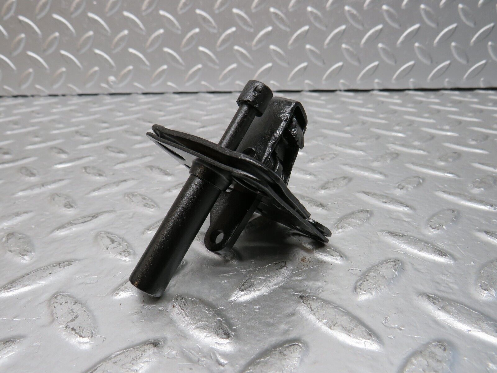 29695 Mercedes-Benz W123 230E Bonnet Lock Latch