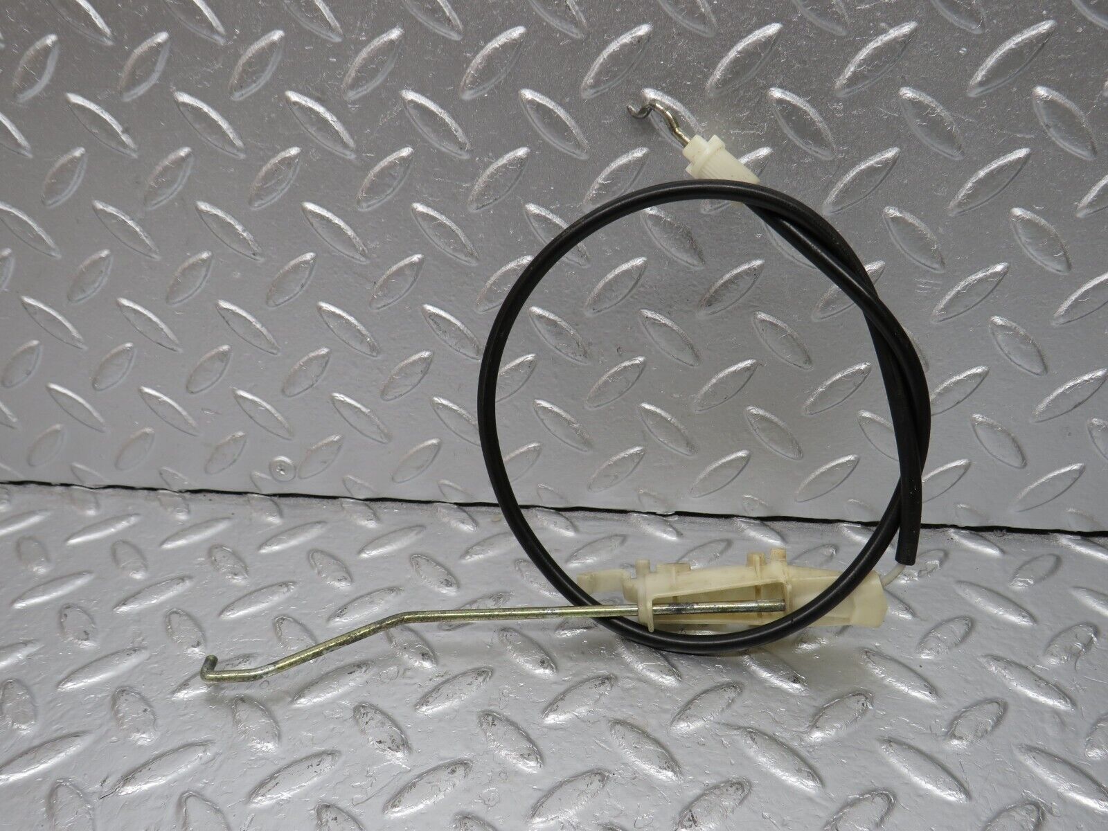 34376 Mercedes-Benz C126 380SEC Coupe Door Lock Cable