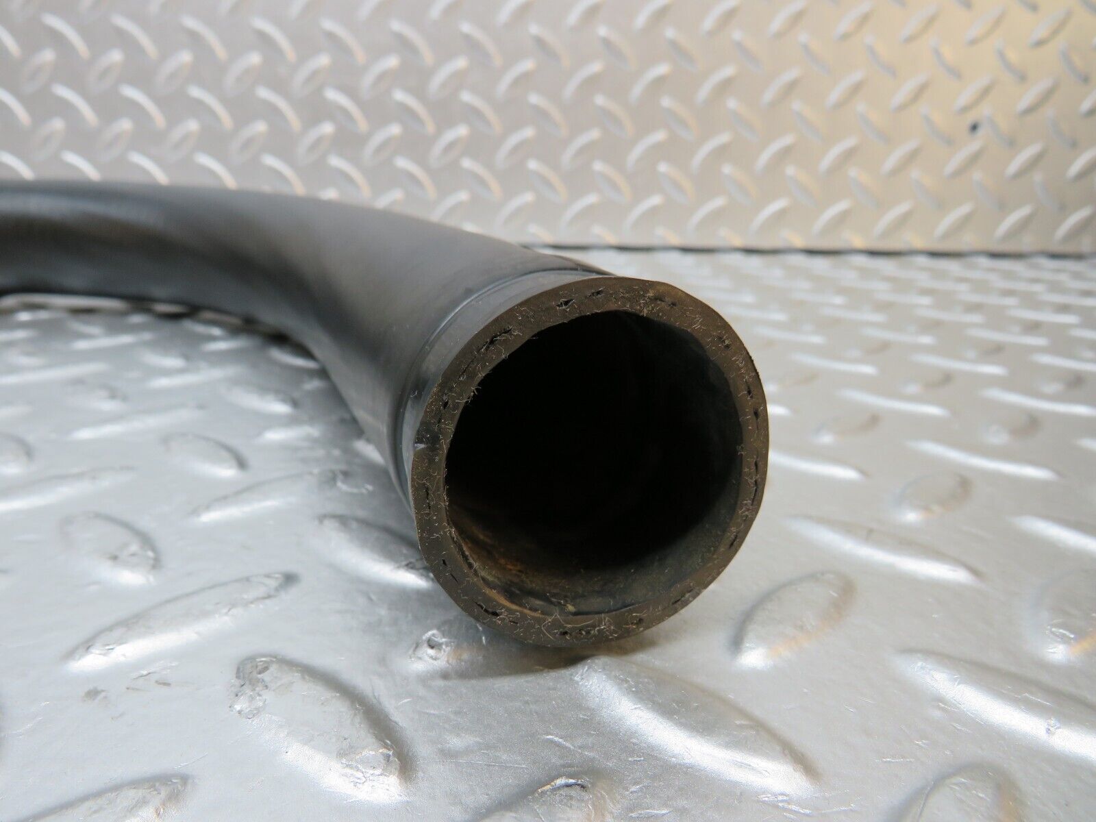 31212 Mercedes-Benz S124 220TE Wagon Radiator Hose 1245015882