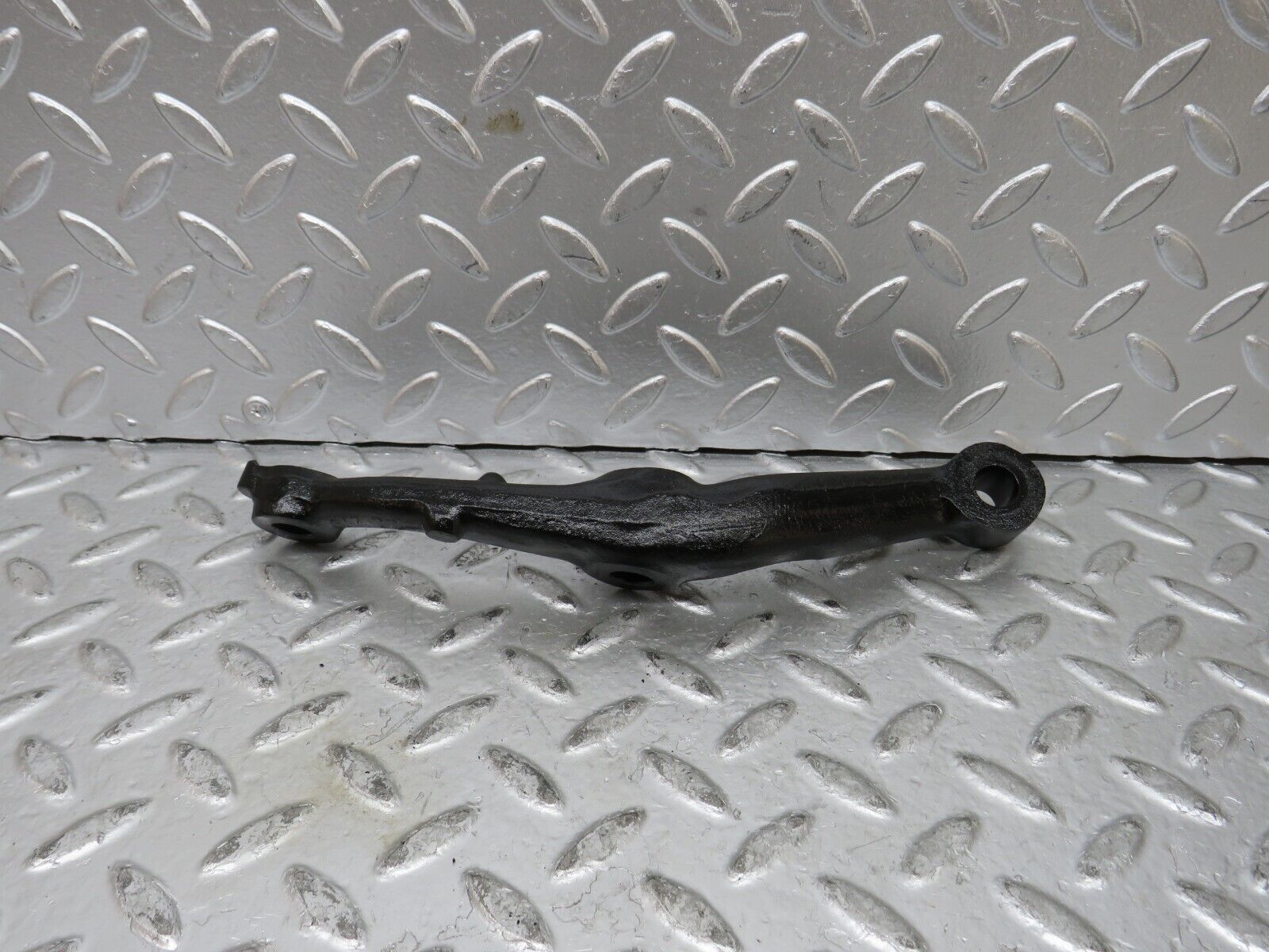 27398 Mercedes-Benz W123 280E Front Axle Steering Arm Right Side