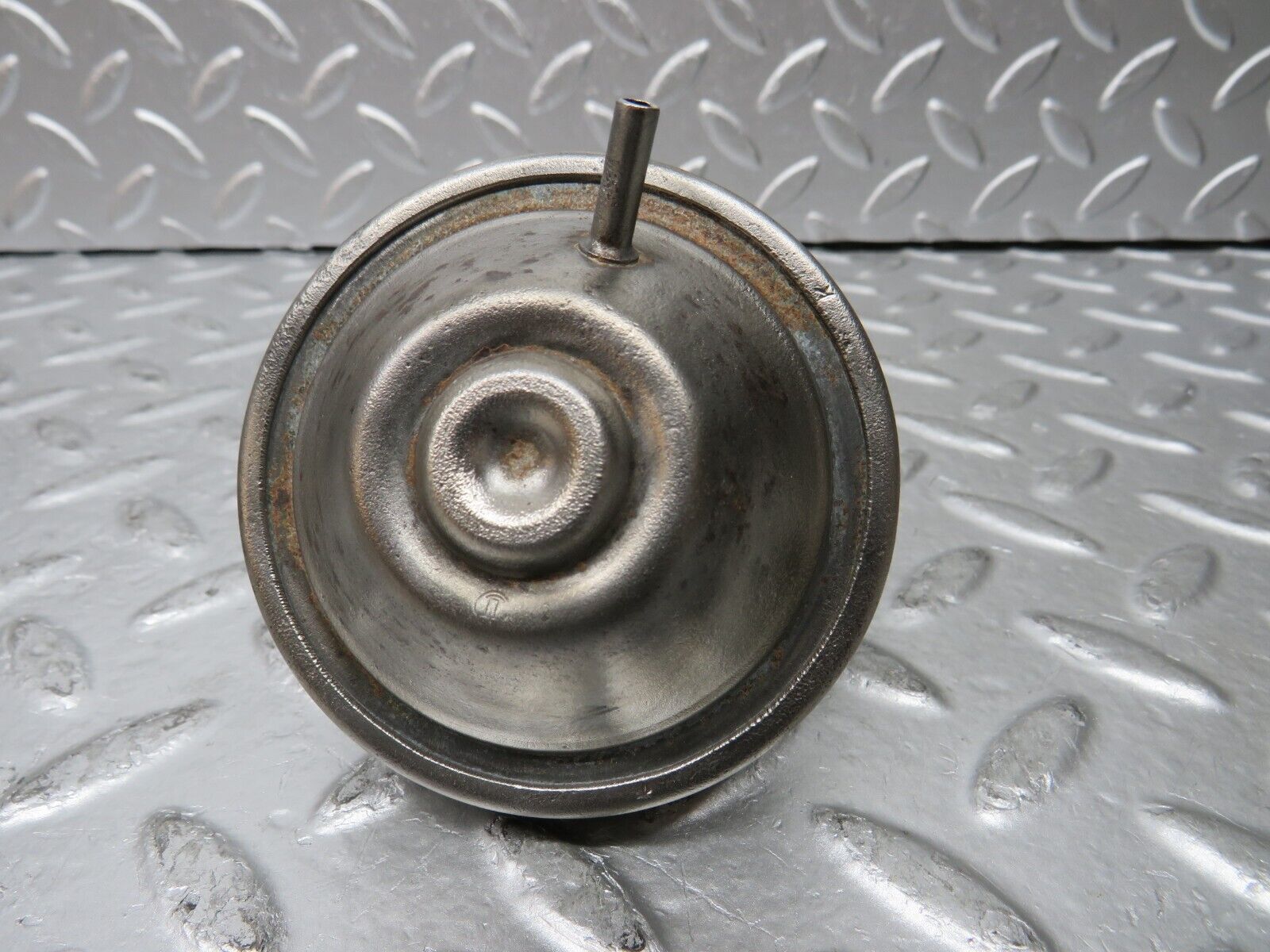 29861 Mercedes-Benz W123 230 Ignition Distributor Vacuum Control Valve