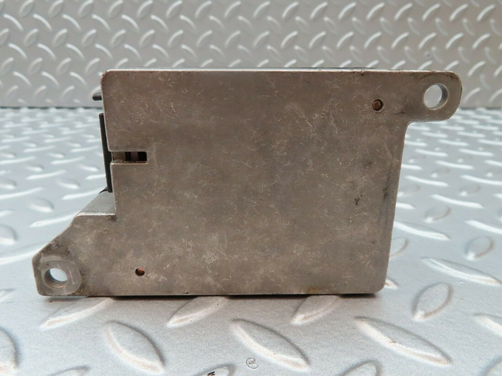 5379 Mercedes-Benz W124 230E Airbag Crash Sensor ECU 0048201910