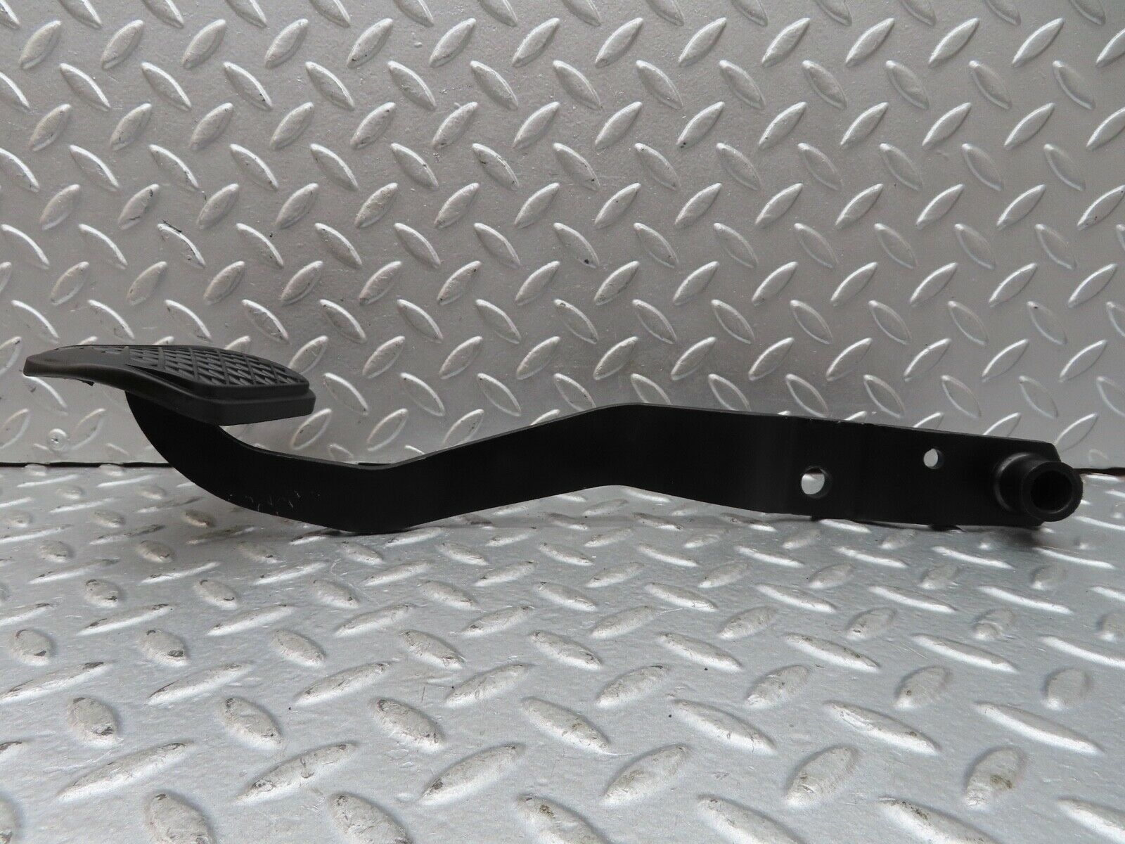 19099 Mercedes-Benz W123 300D Brake Pedal With Rubber