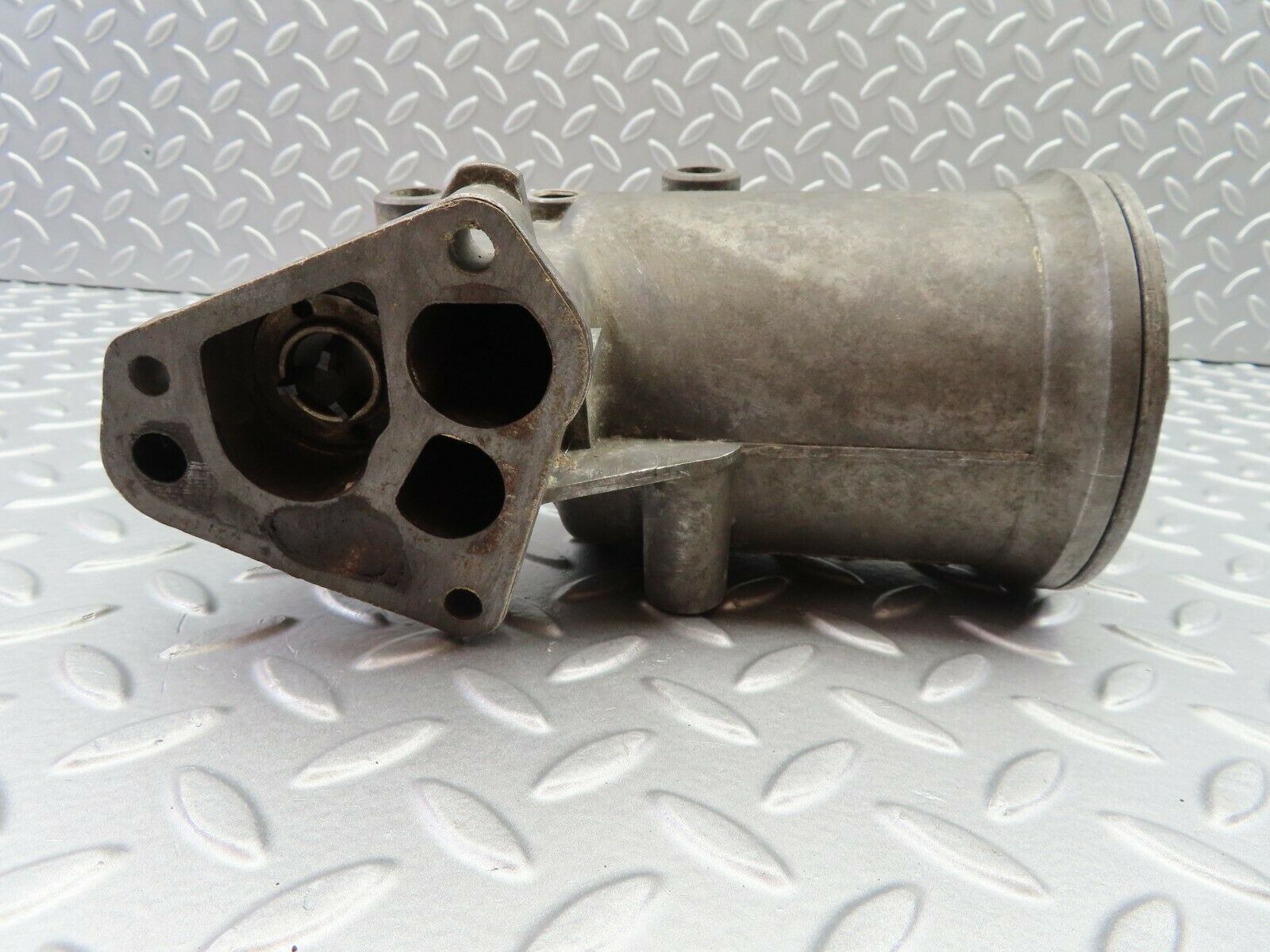 6413 Mercedes-Benz W126 380SE Oil Filter Housing 1171802211