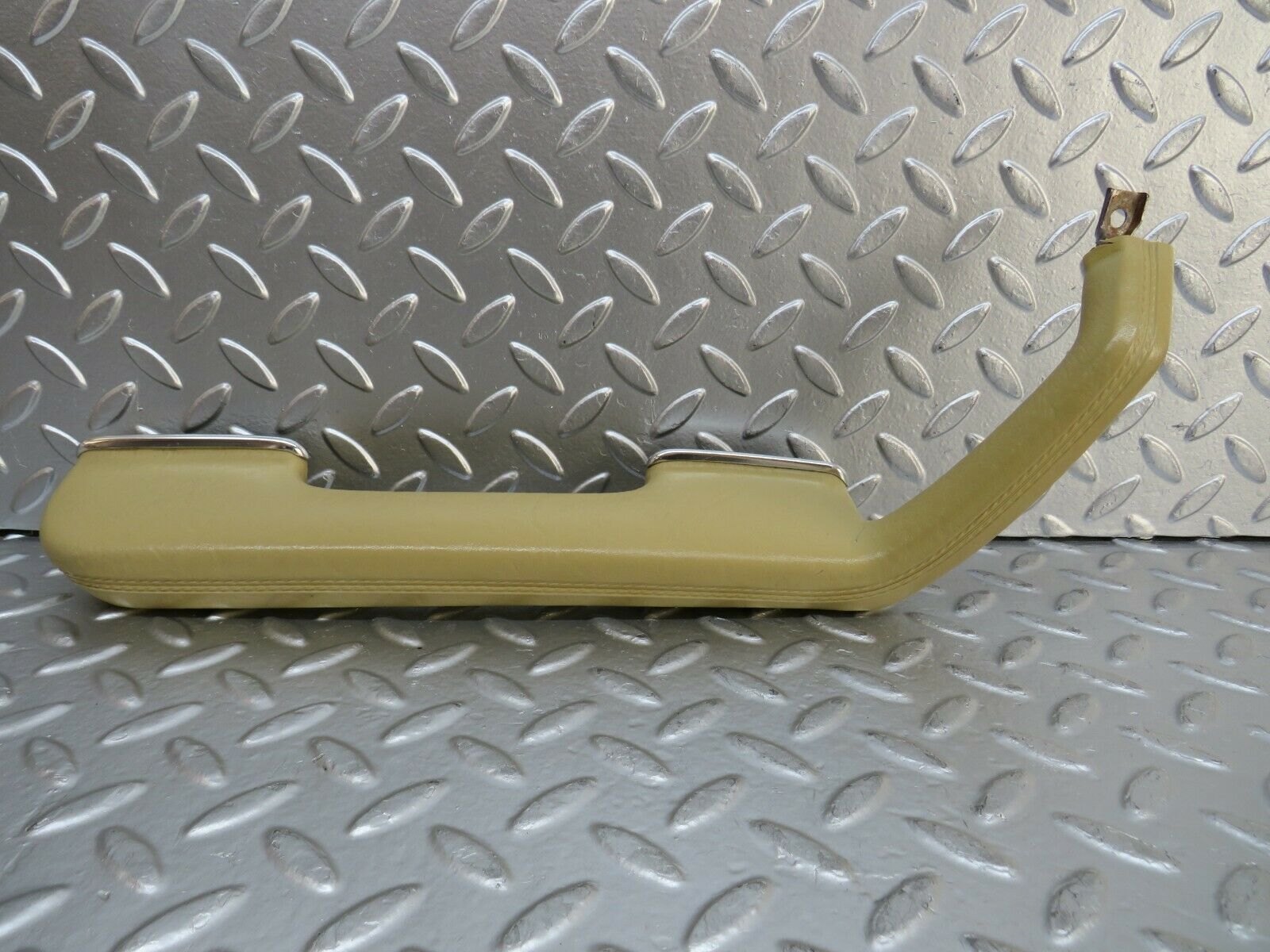 23935 Mercedes-Benz W123 280E Rear Left Interior Door Handle Beige 1239701701