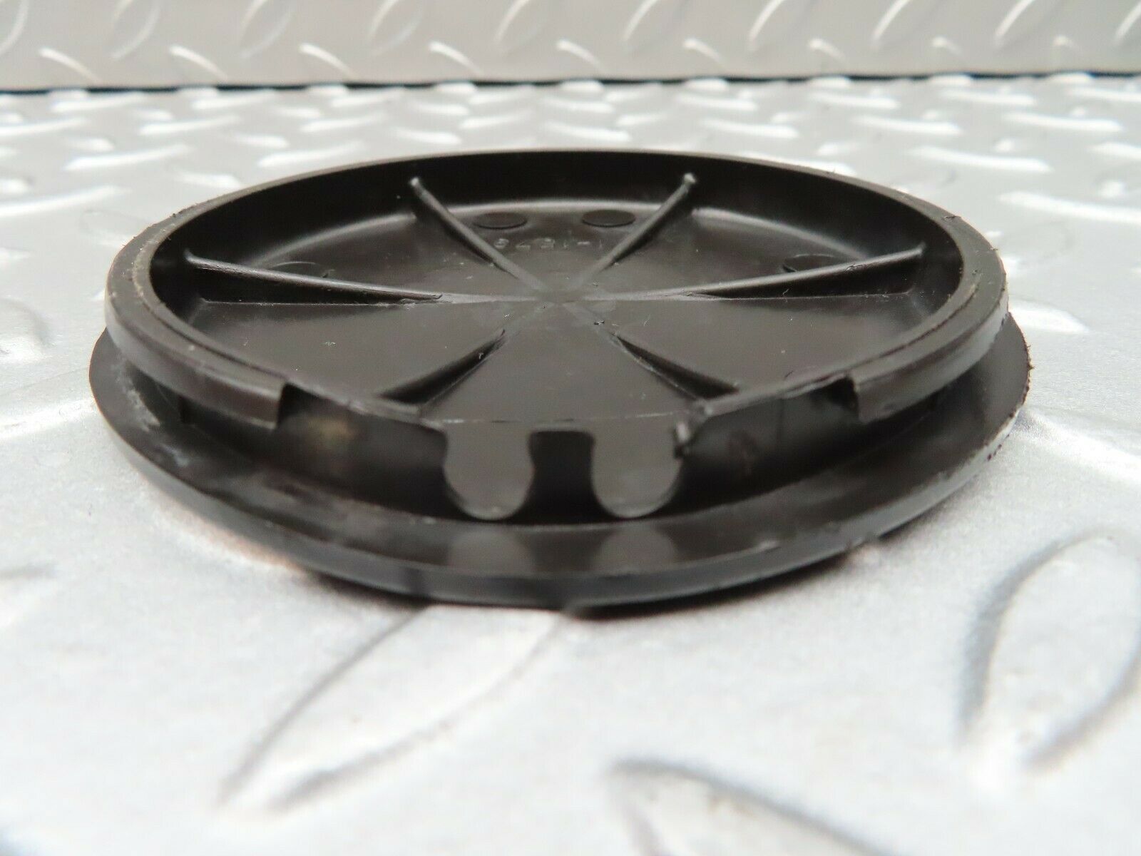 3922 Mercedes-Benz S123 200T Wagon Cover Lid 1239870145