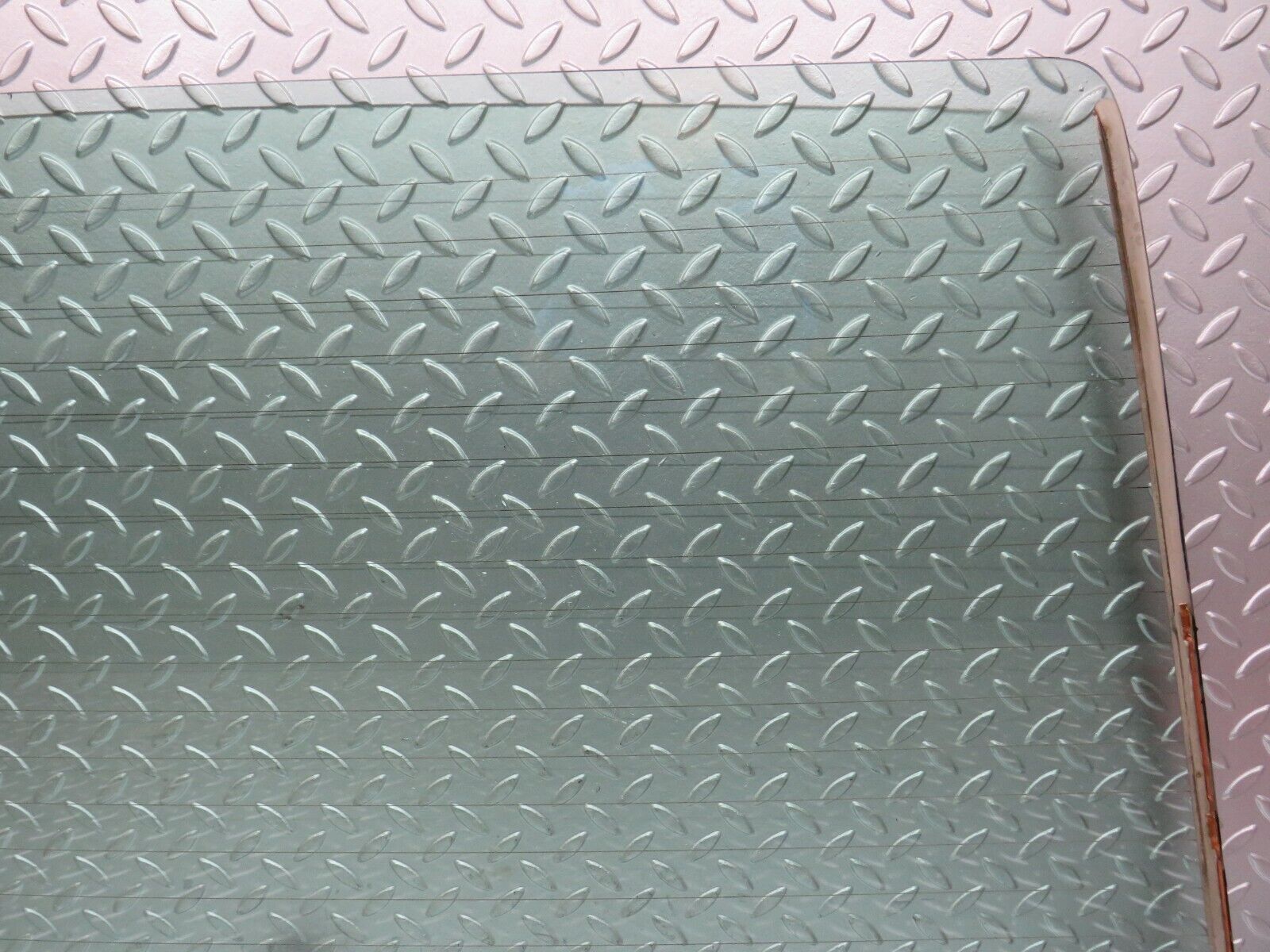 27677 Mercedes-Benz S124 300TE Wagon Tailgate Heated Windscreen