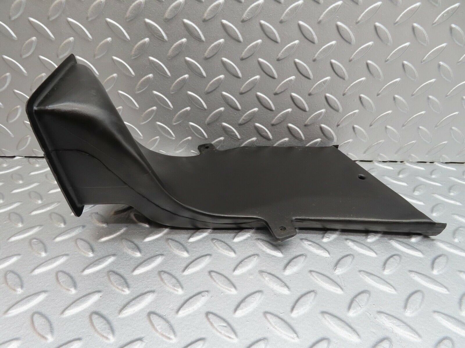 13935 Mercedes-Benz C107 280SLC Floor Ventilation Duct Left 1078310146