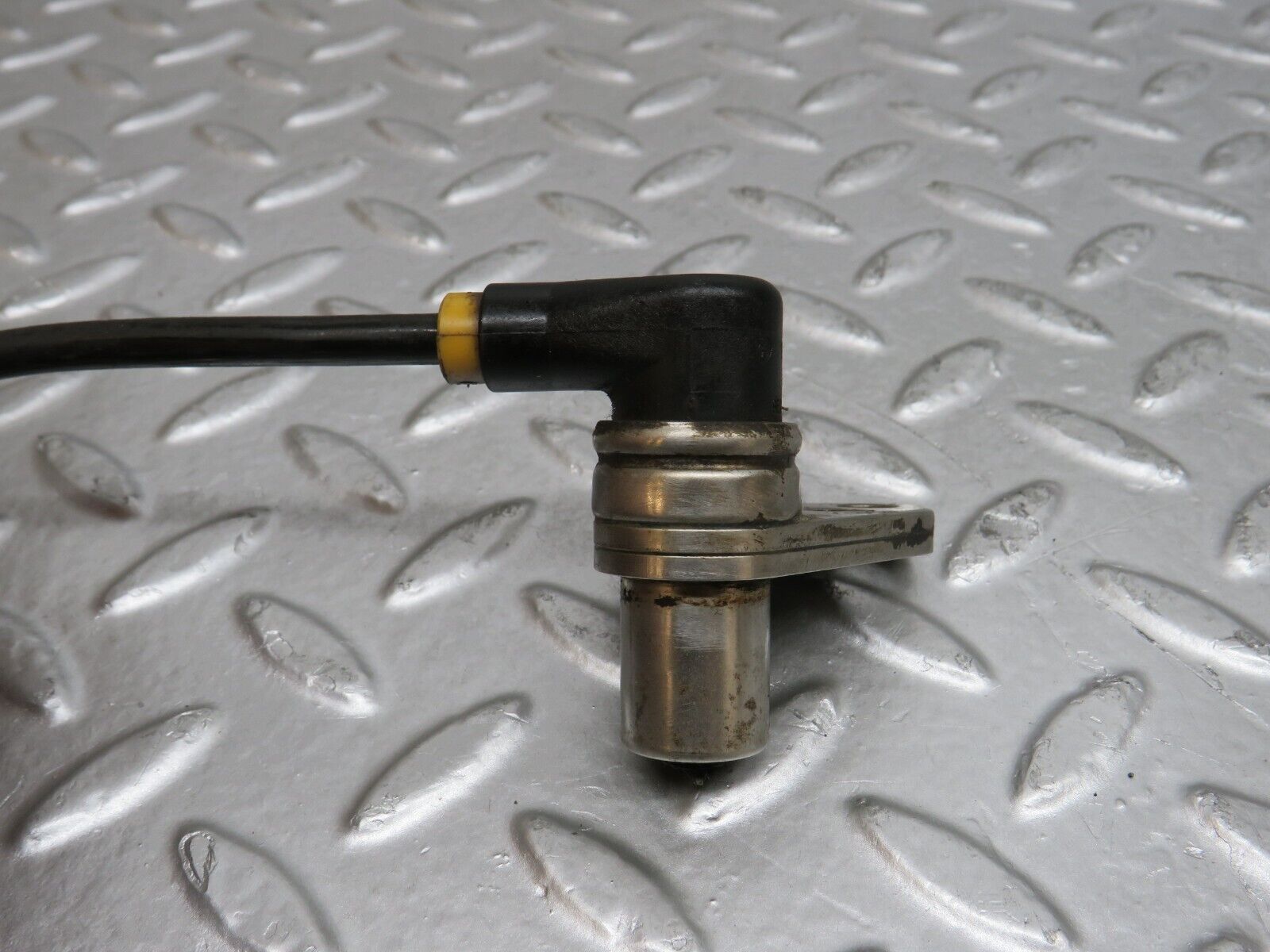 29591 Mercedes-Benz W124 230E ABS Sensor 0265001110