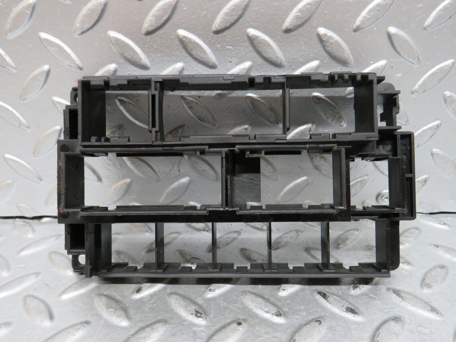 29085 Mercedes-Benz C124 320CE Coupe Fuse Relay Holder Bracket 1245450140