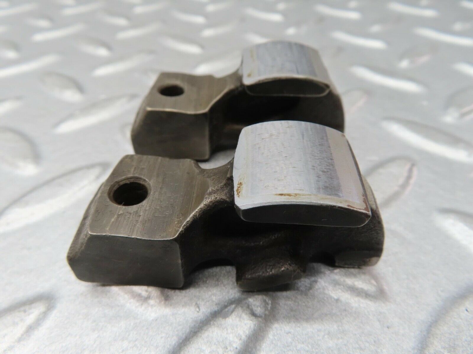 16746 Mercedes-Benz C107 380SLC Valve Rocker Arm