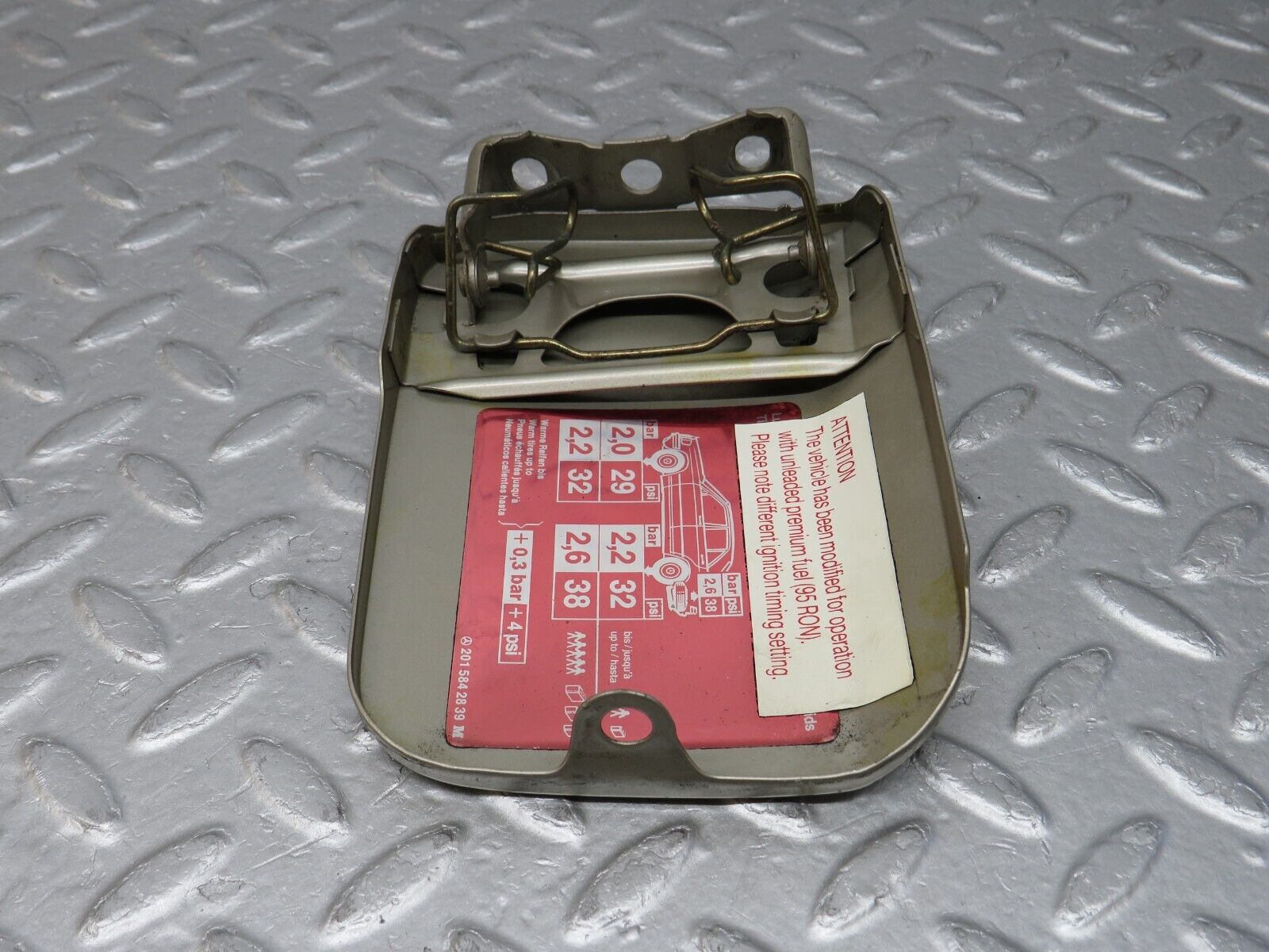 36548 Mercedes-Benz W201 190E 2.0L Fuel Tank Flap Cap 2015842839