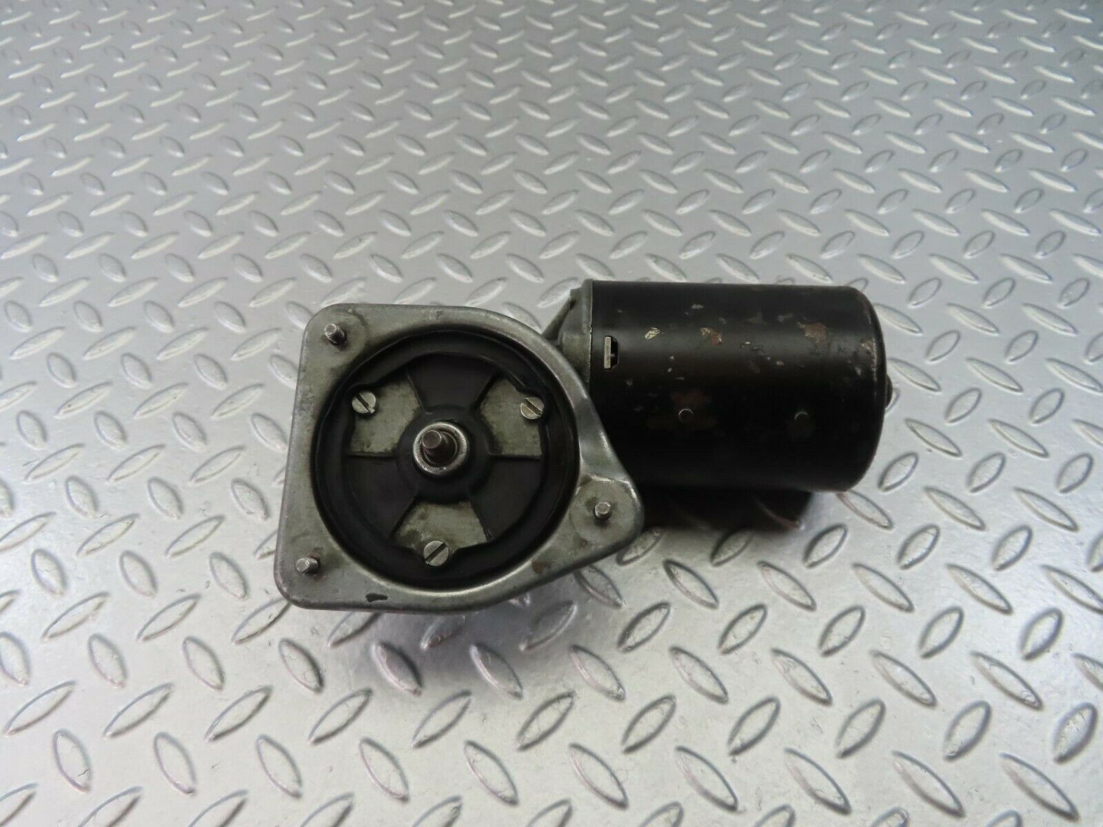 8907 Mercedes-Benz W108 Wiper Motor Bosch 0390446050