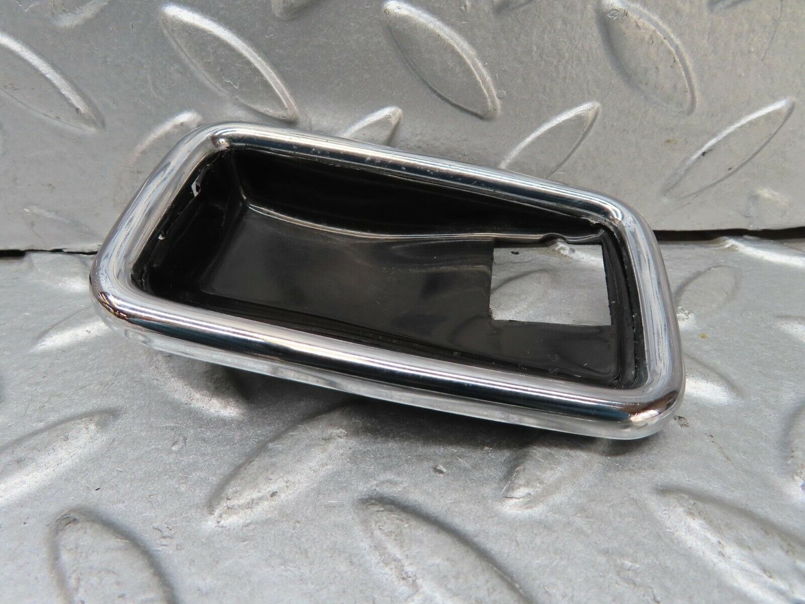 7056 Mercedes-Benz W123 230E Chrome Frame For Door Opener Left 1087660511