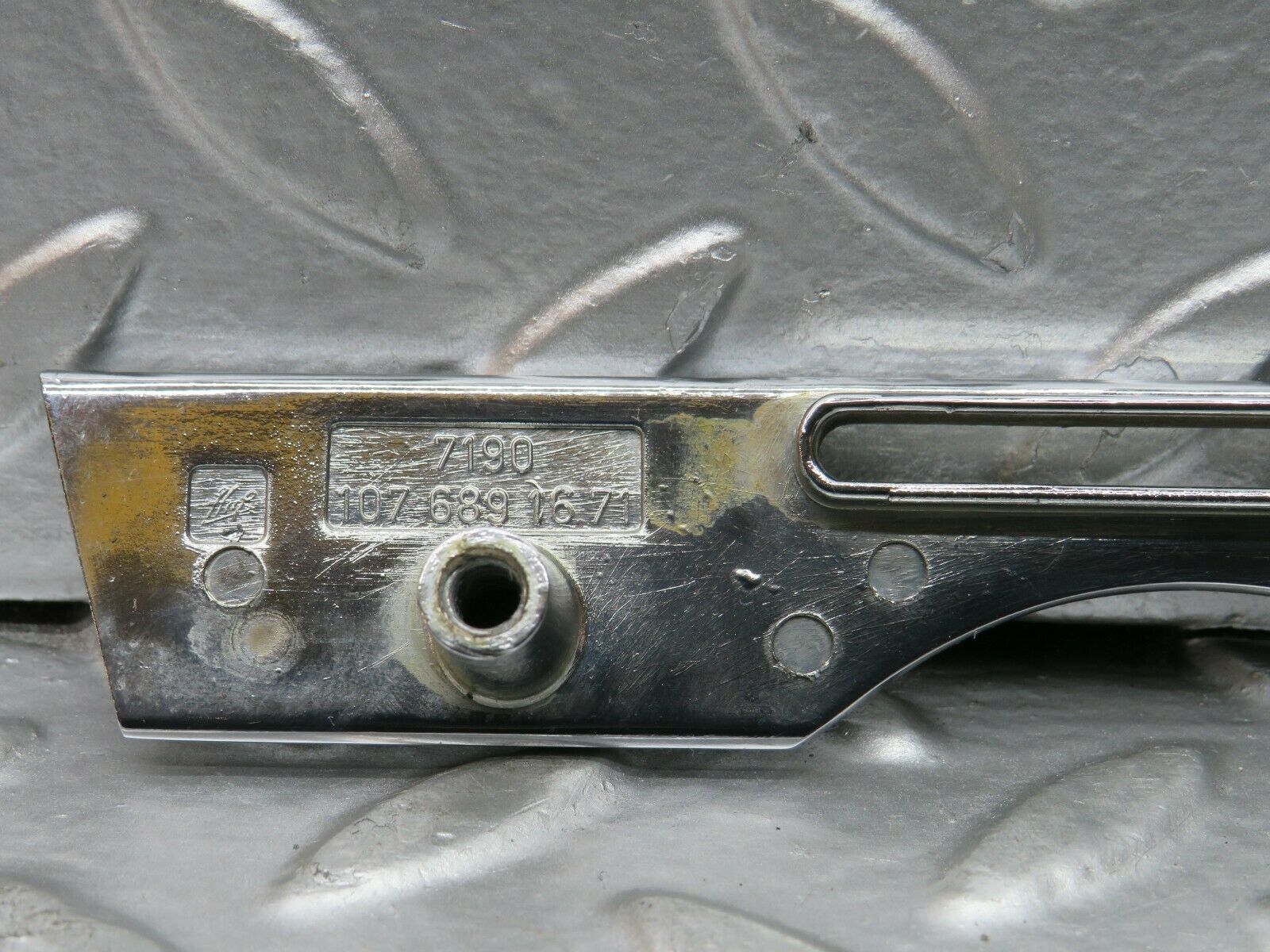 22763 Mercedes-Benz C107 450SLC Coupe Dashboard Trim Right Side 1076891671