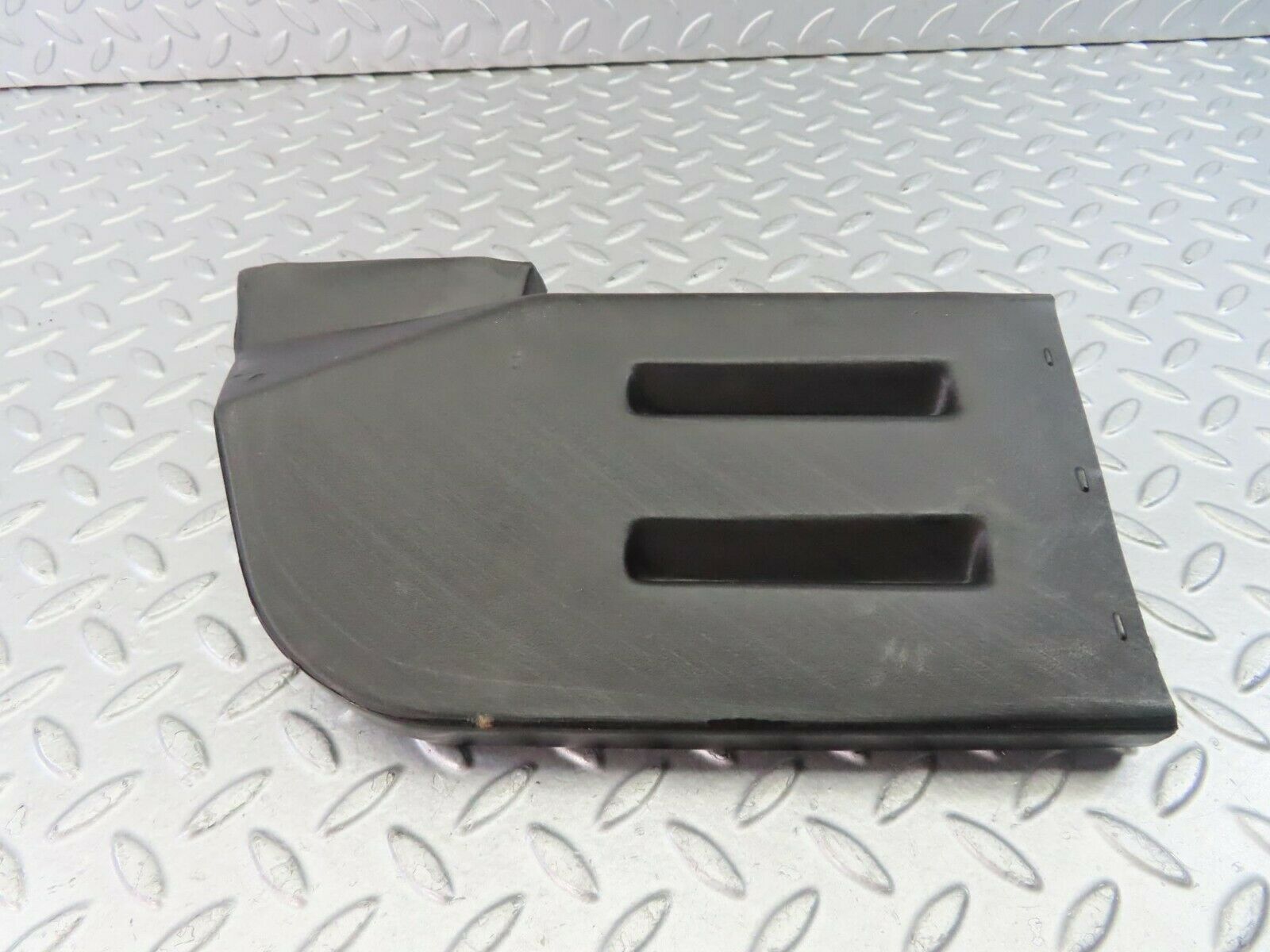 9316 Mercedes-Benz C124 300CE Coupe Ventilation Air Duct Right 1248310446