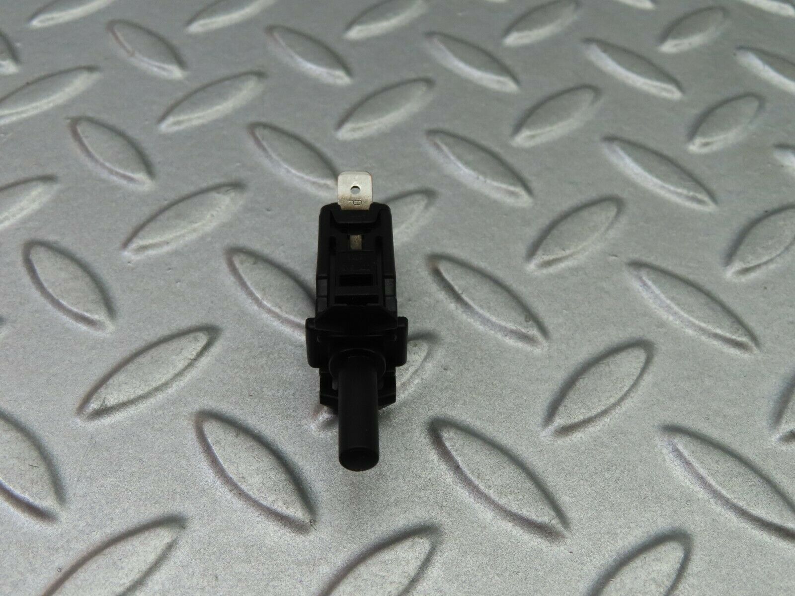 6099 Mercedes-Benz W126 380SE Door Contact Switch 0015458714