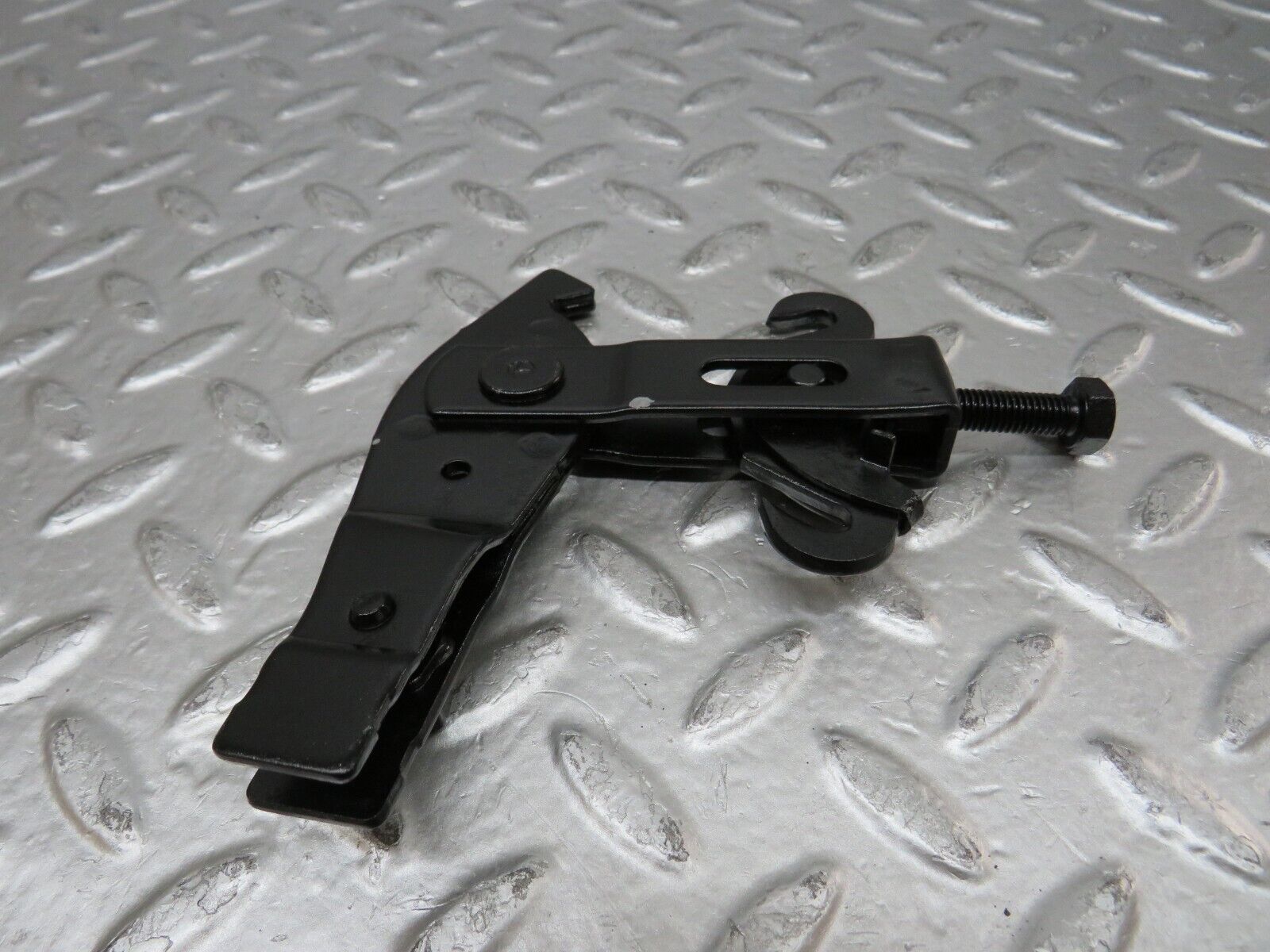 26735 Mercedes-Benz C124 220CE Coupe Handbrake Adjusting Handbrake Regulator