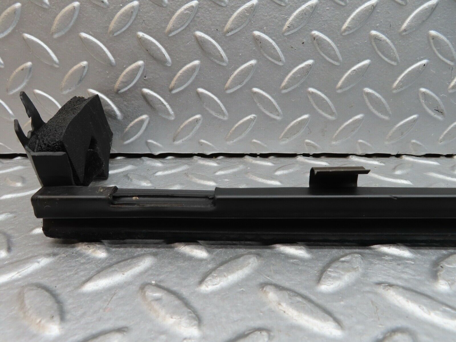 19739 Mercedes-Benz C140 CL420 Coupe Right Door Inner Window Weatherstrip Seal