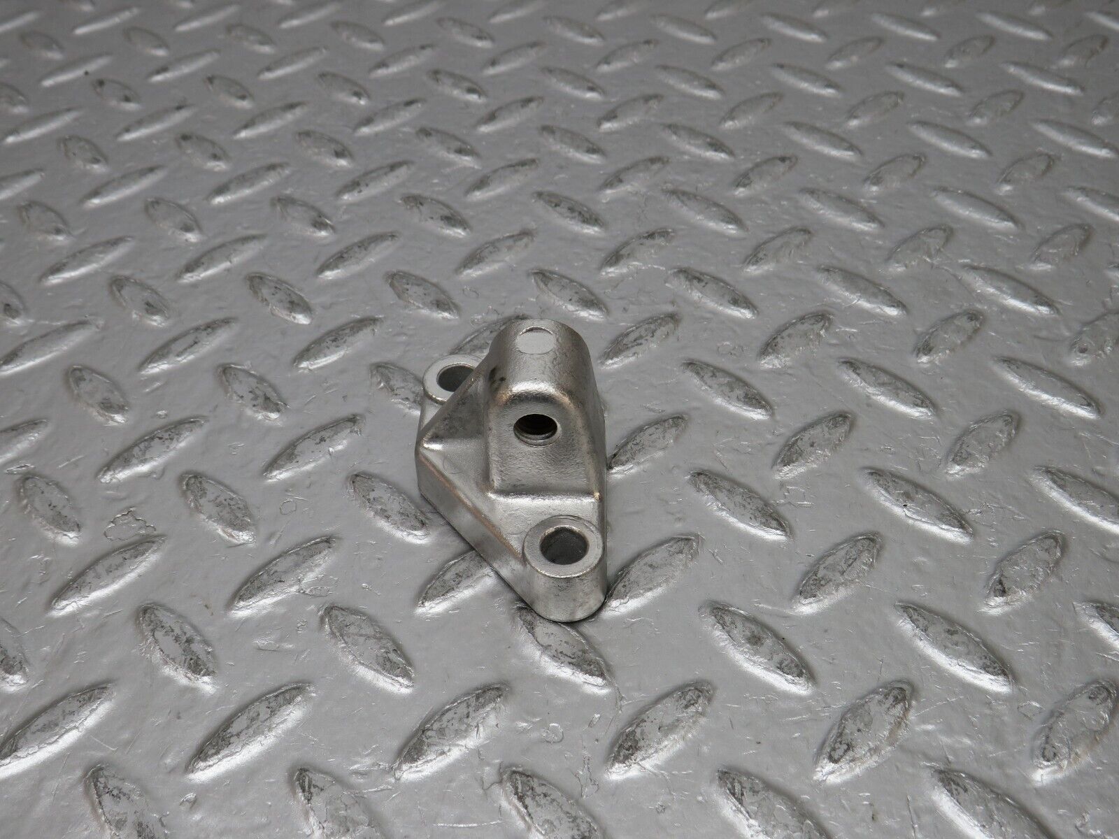 31771 Mercedes-Benz W201 190LE 1.8L Alternator Generator Support Bracket 1021550735