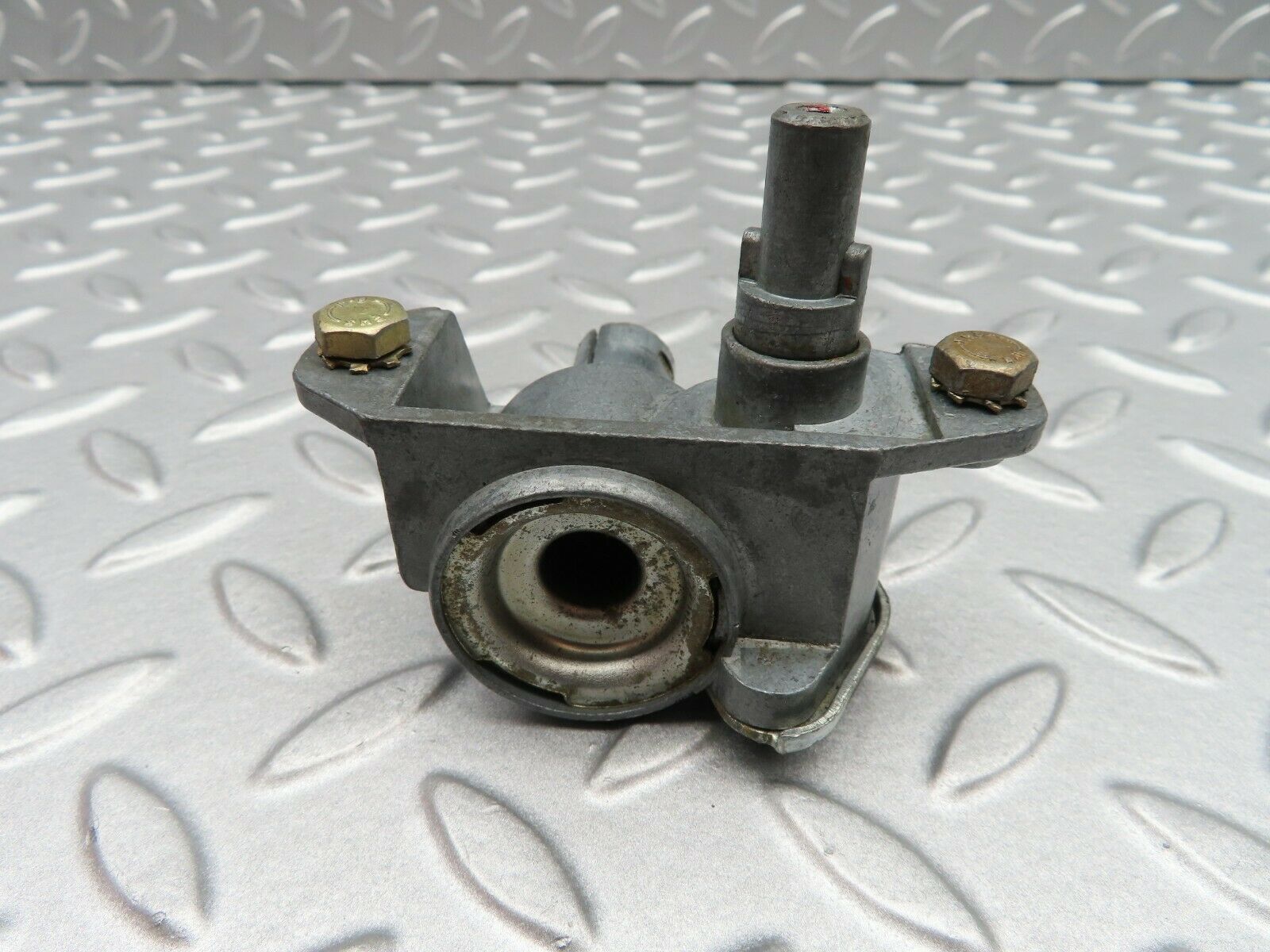 5075 Mercedes-Benz W114 280CE Coupe Vent Window Regulator Left